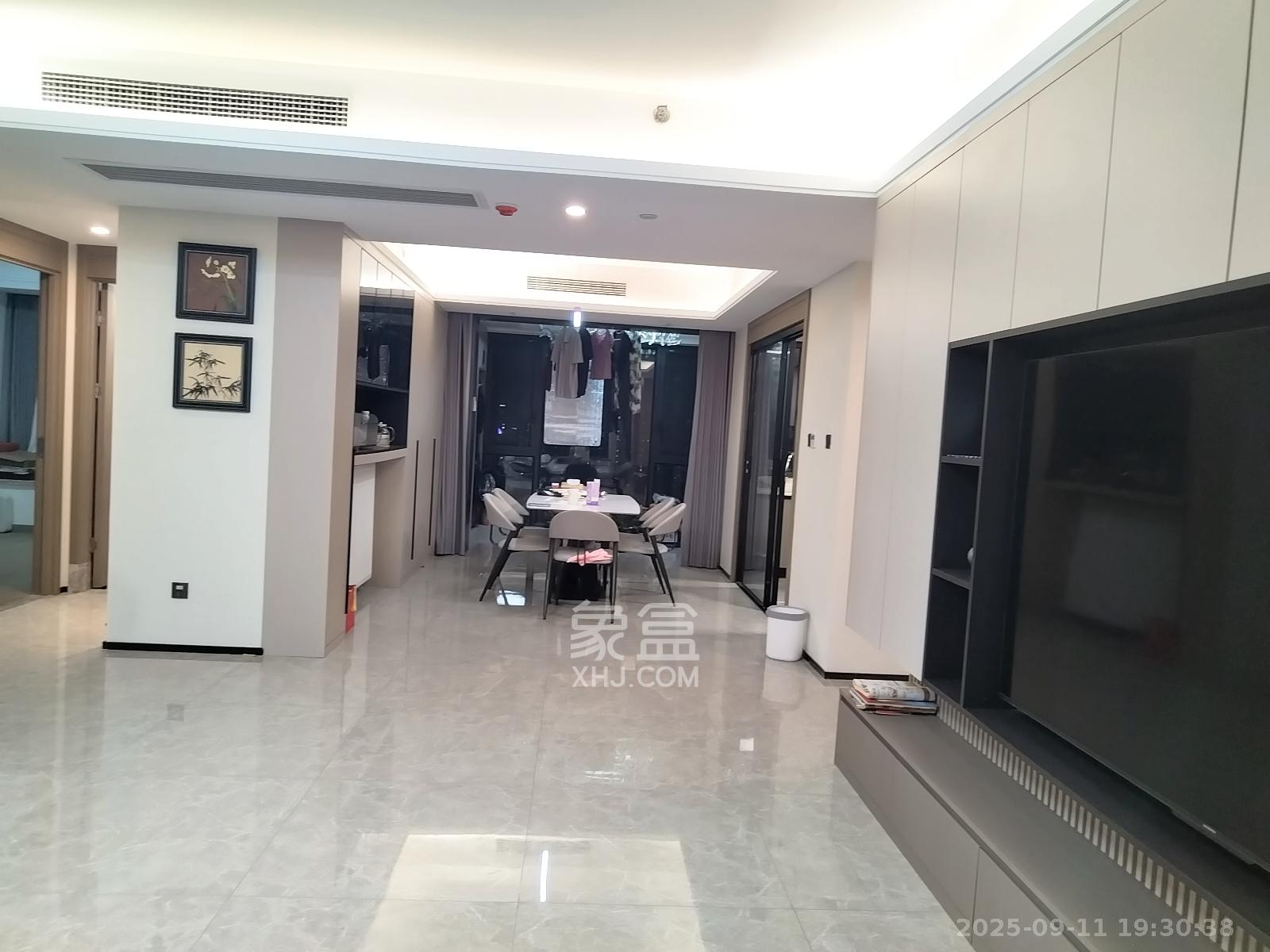 长房星城天地 4室2厅2卫 7500.0元/月 长房星城天地 4室2厅2卫 7500.0元/月室内图