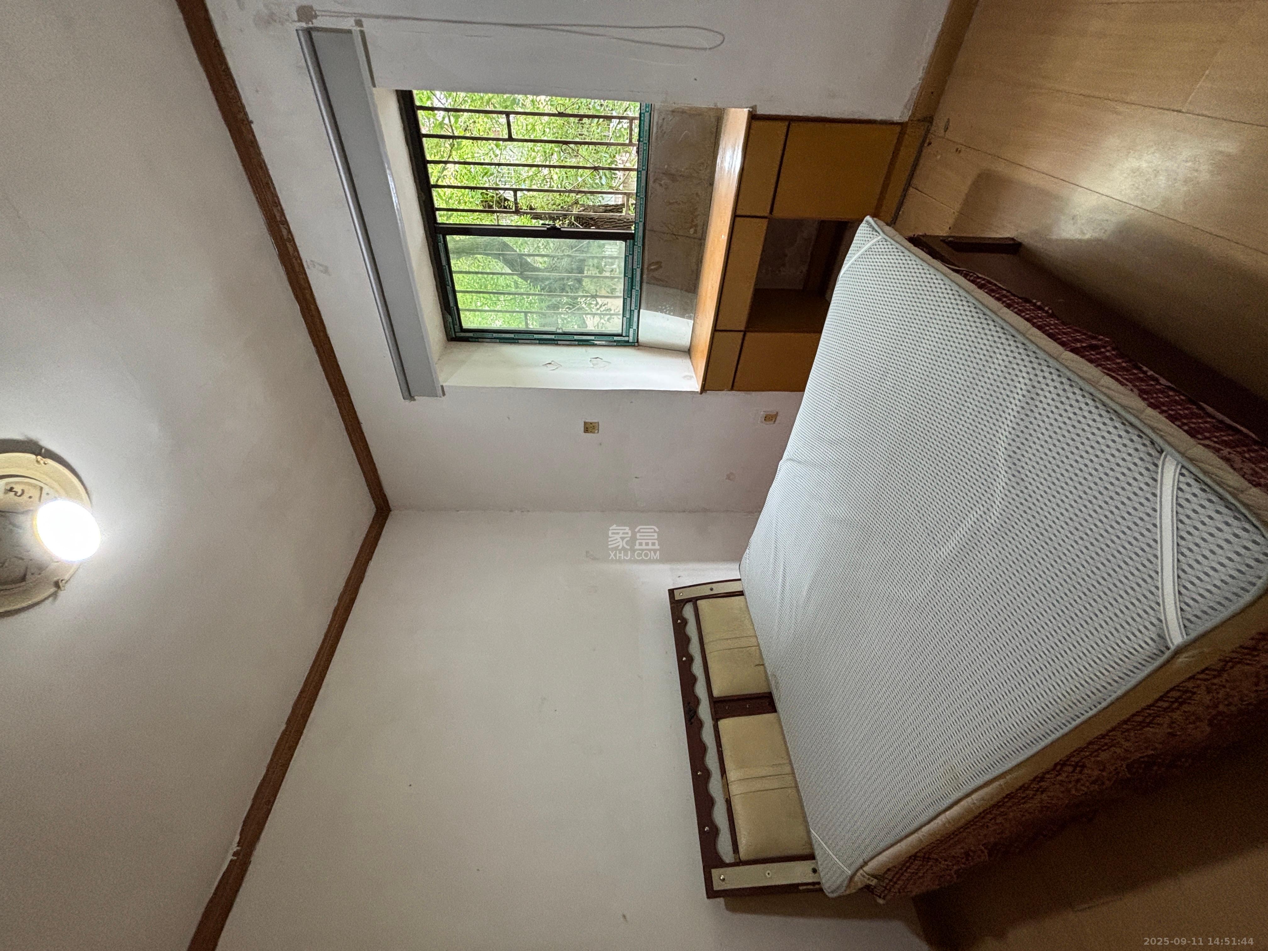 人民新村 1室0厅0卫 1400.0元/月 人民新村 1室0厅0卫 1400.0元/月室内图