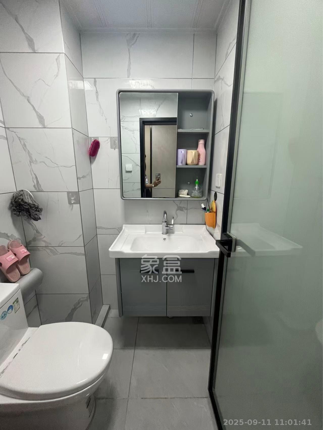 麓江春 1室1厅1卫 2600.0元/月 麓江春 1室1厅1卫 2600.0元/月室内图