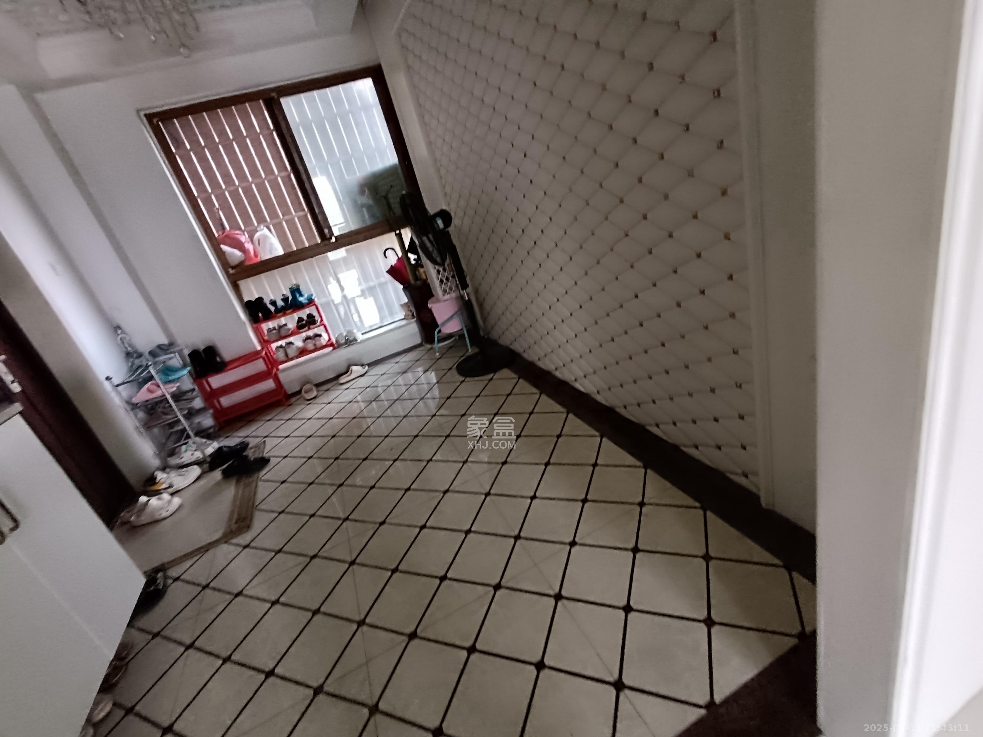 锑都家园 3室2厅1卫 2500.0元/月 锑都家园 3室2厅1卫 2500.0元/月室内图