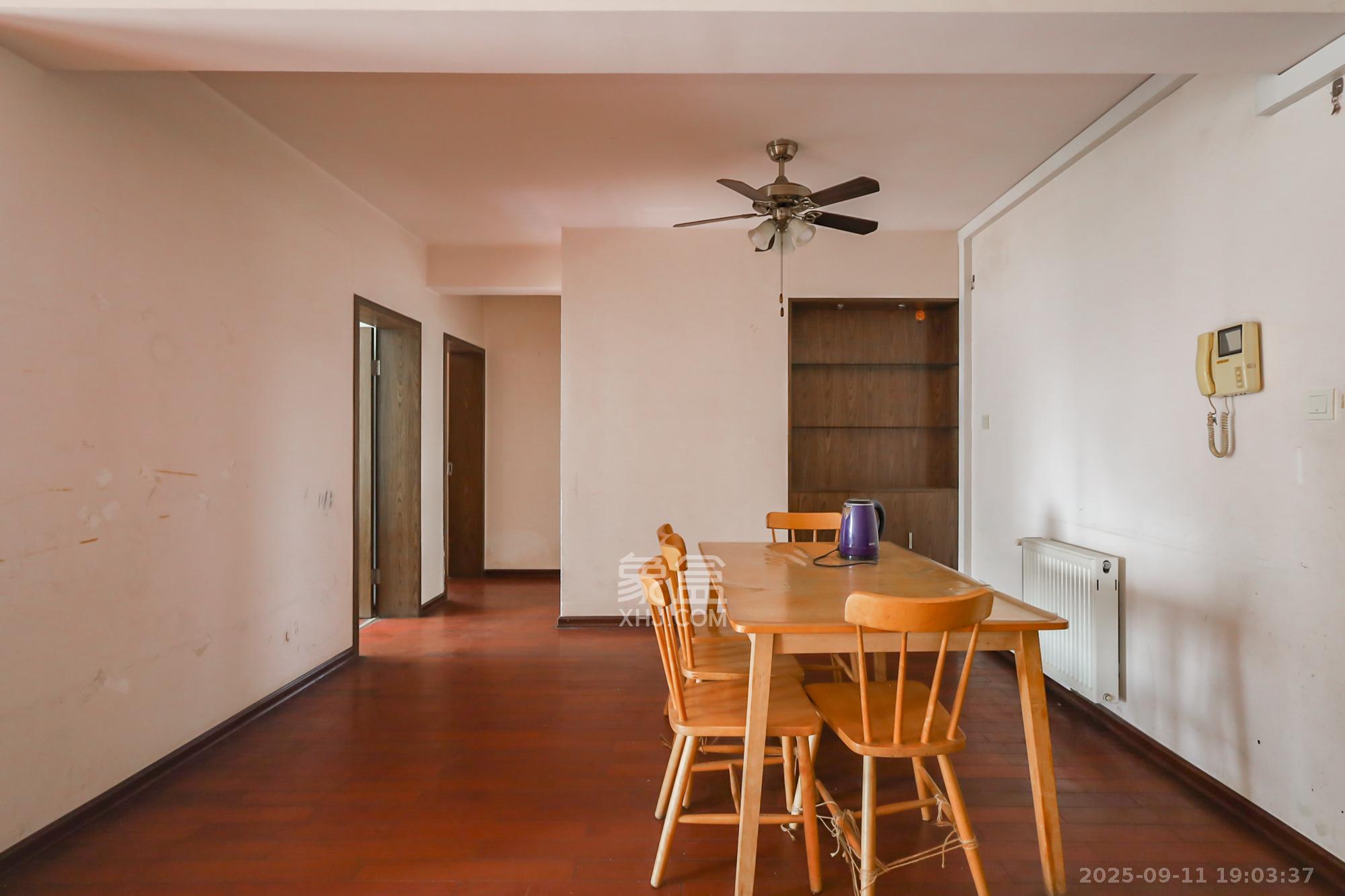 景秀江山 3室2厅2卫 129.0万 景秀江山 3室2厅2卫 129.0万其他