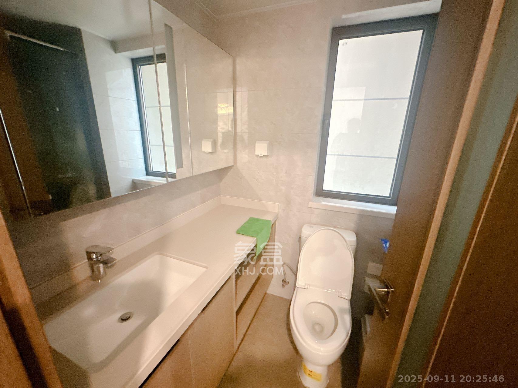 龙湖铂金中心(龙湖春江郦城) 3室2厅2卫 4500.0元/月 龙湖铂金中心(龙湖春江郦城) 3室2厅2卫 4500.0元/月室内图