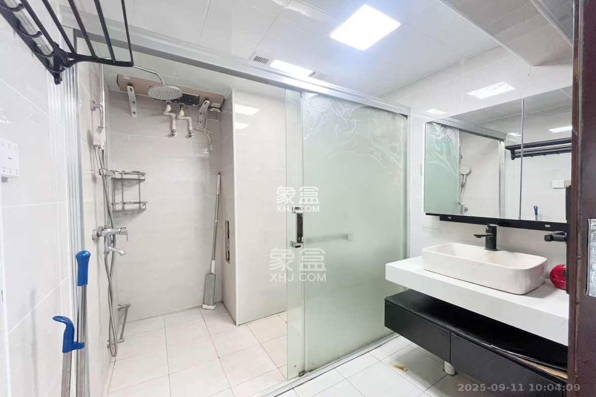 荣悦台  1室1厅1卫    2000.0元/月 荣悦台  1室1厅1卫    2000.0元/月室内图