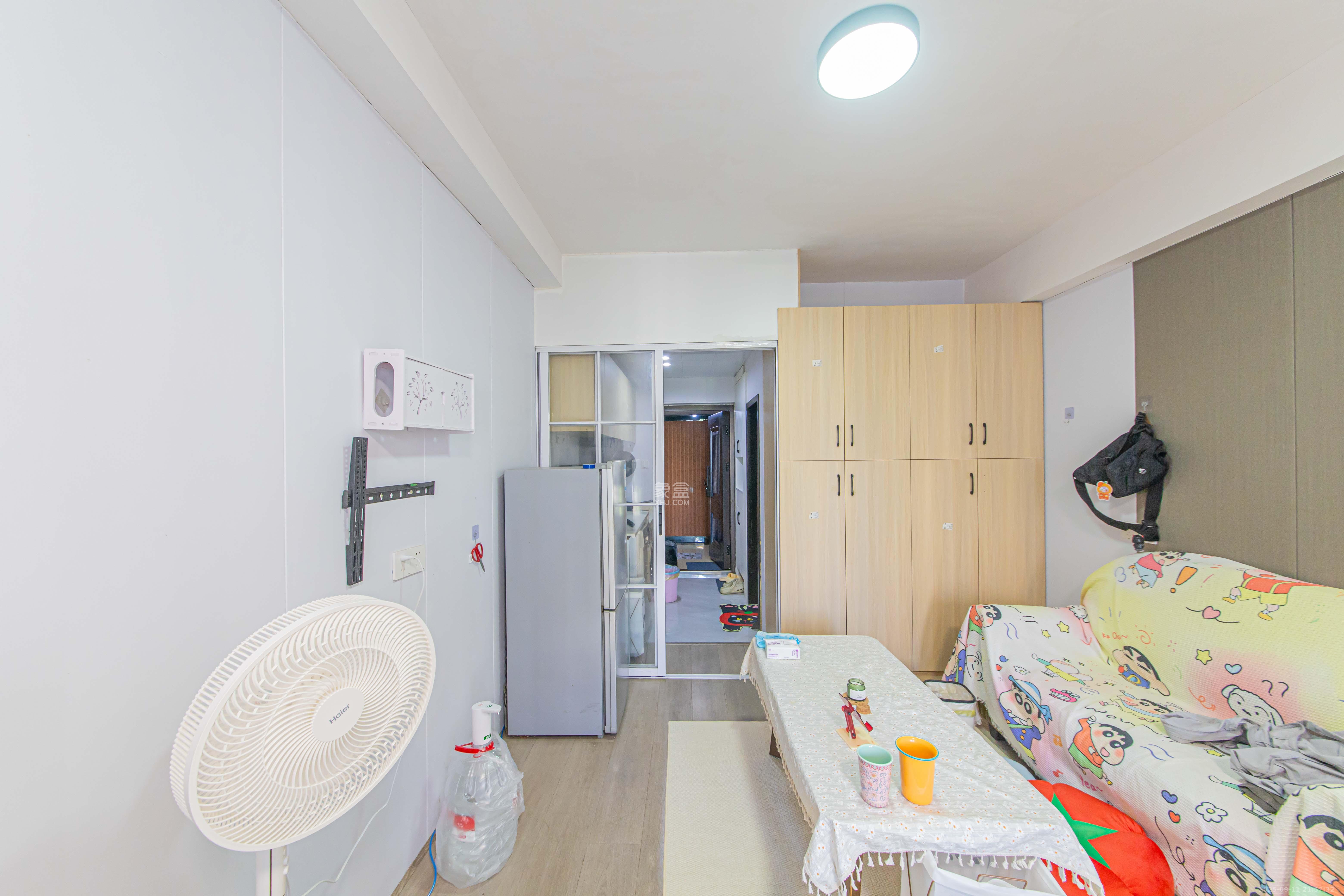 中建芙蓉工社  1室1厅1卫    32.2万客厅