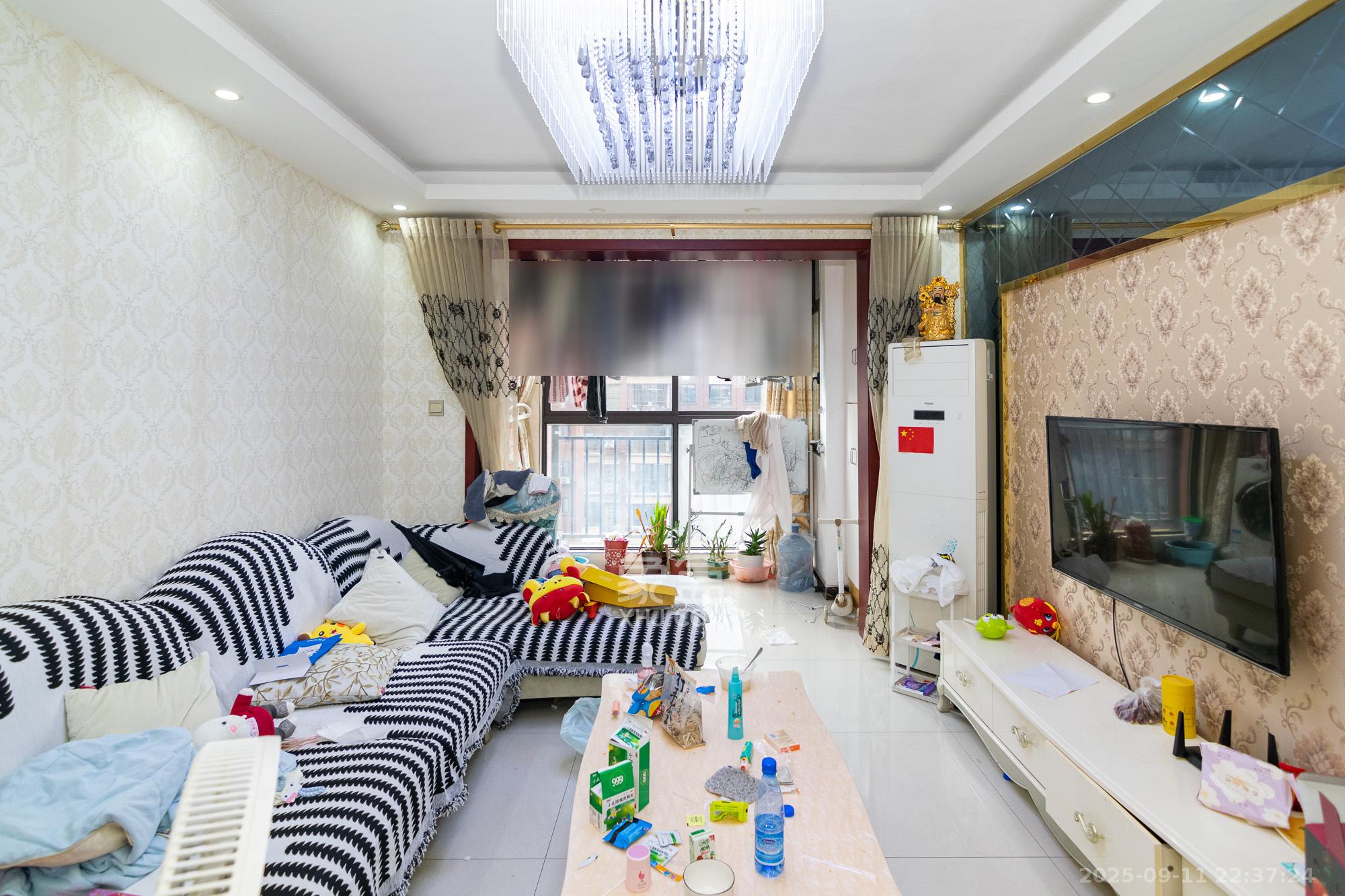 新城国际花都 2室2厅1卫 46.0万 新城国际花都 2室2厅1卫 46.0万客厅