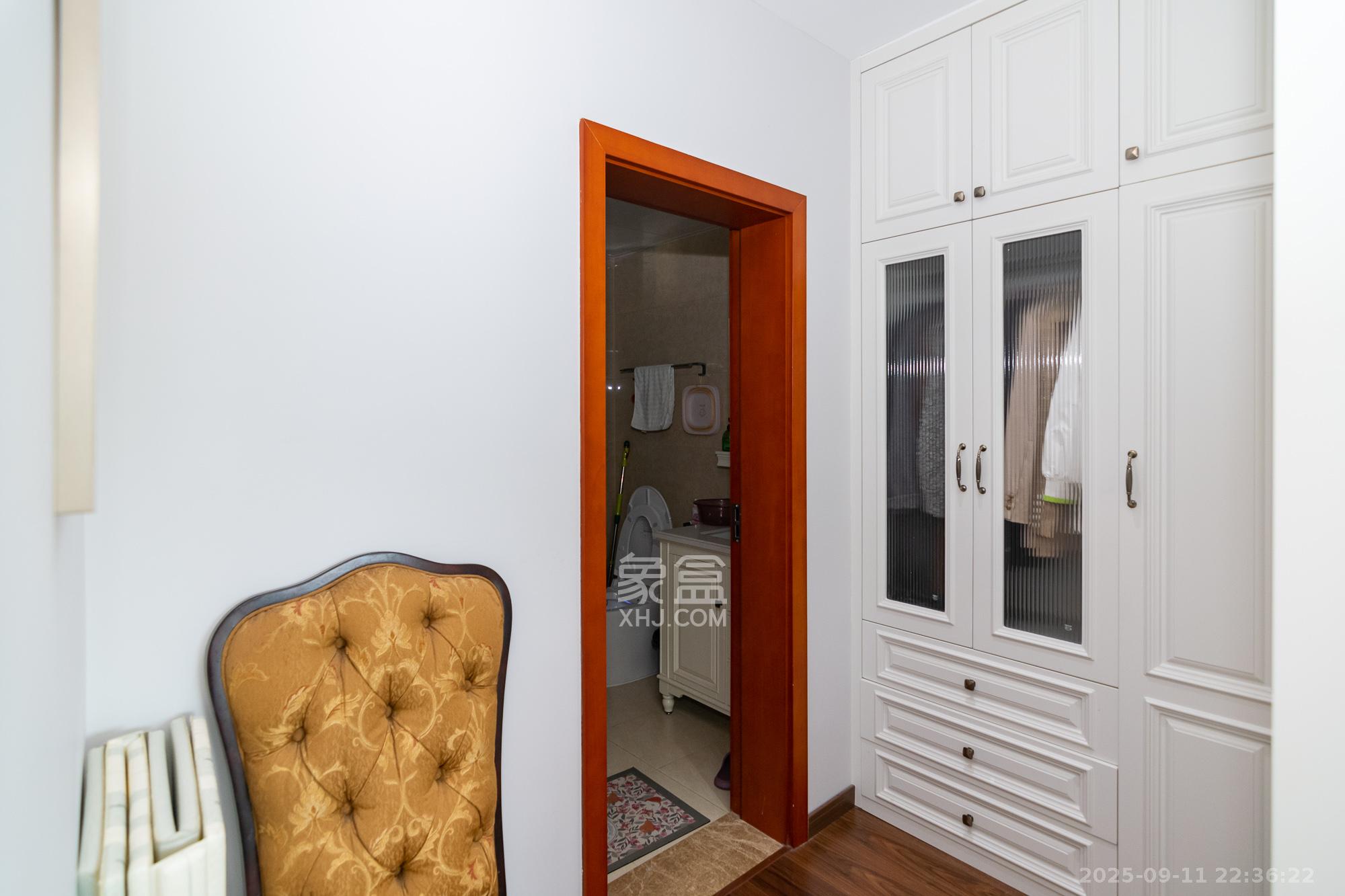 润和谷山郡(悦禧山庄水榭花都)  5室3厅2卫    145.0万 润和谷山郡(悦禧山庄水榭花都)  5室3厅2卫    145.0万其他