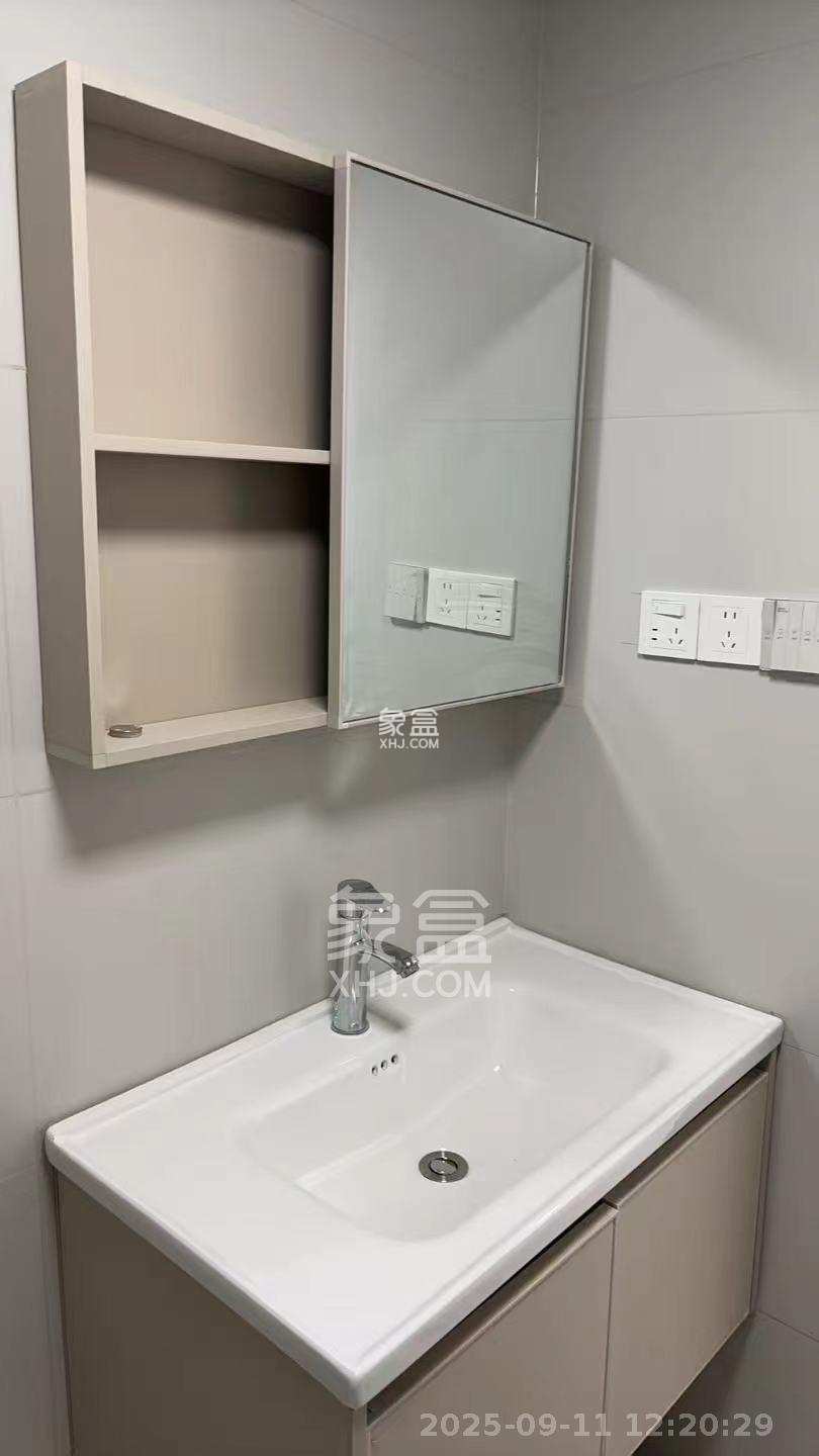 九龙领仕汇 1室0厅0卫 1100.0元/月 九龙领仕汇 1室0厅0卫 1100.0元/月室内图