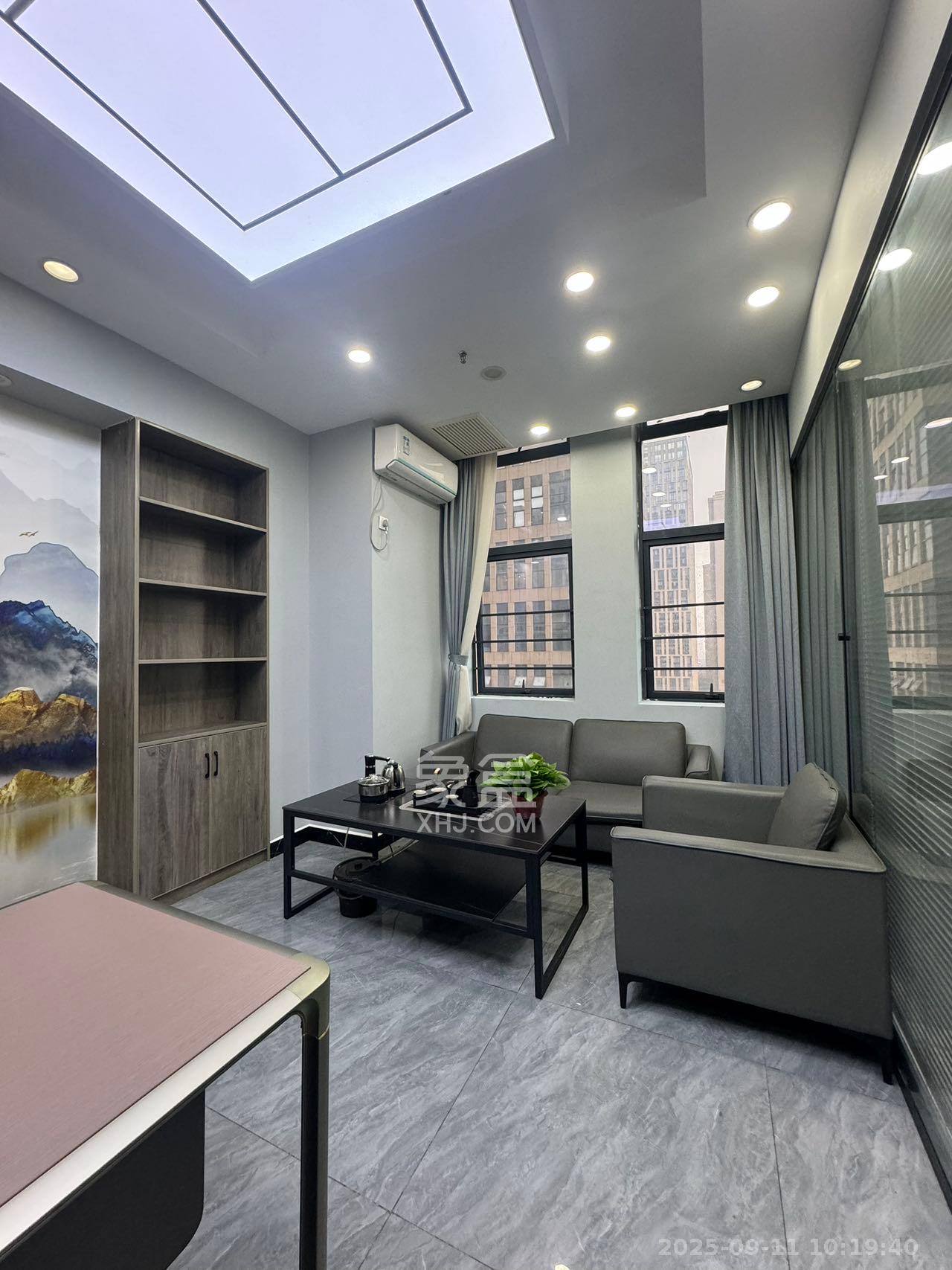 华润置地广场二期  2室1厅1卫    4500.0元/月室内图