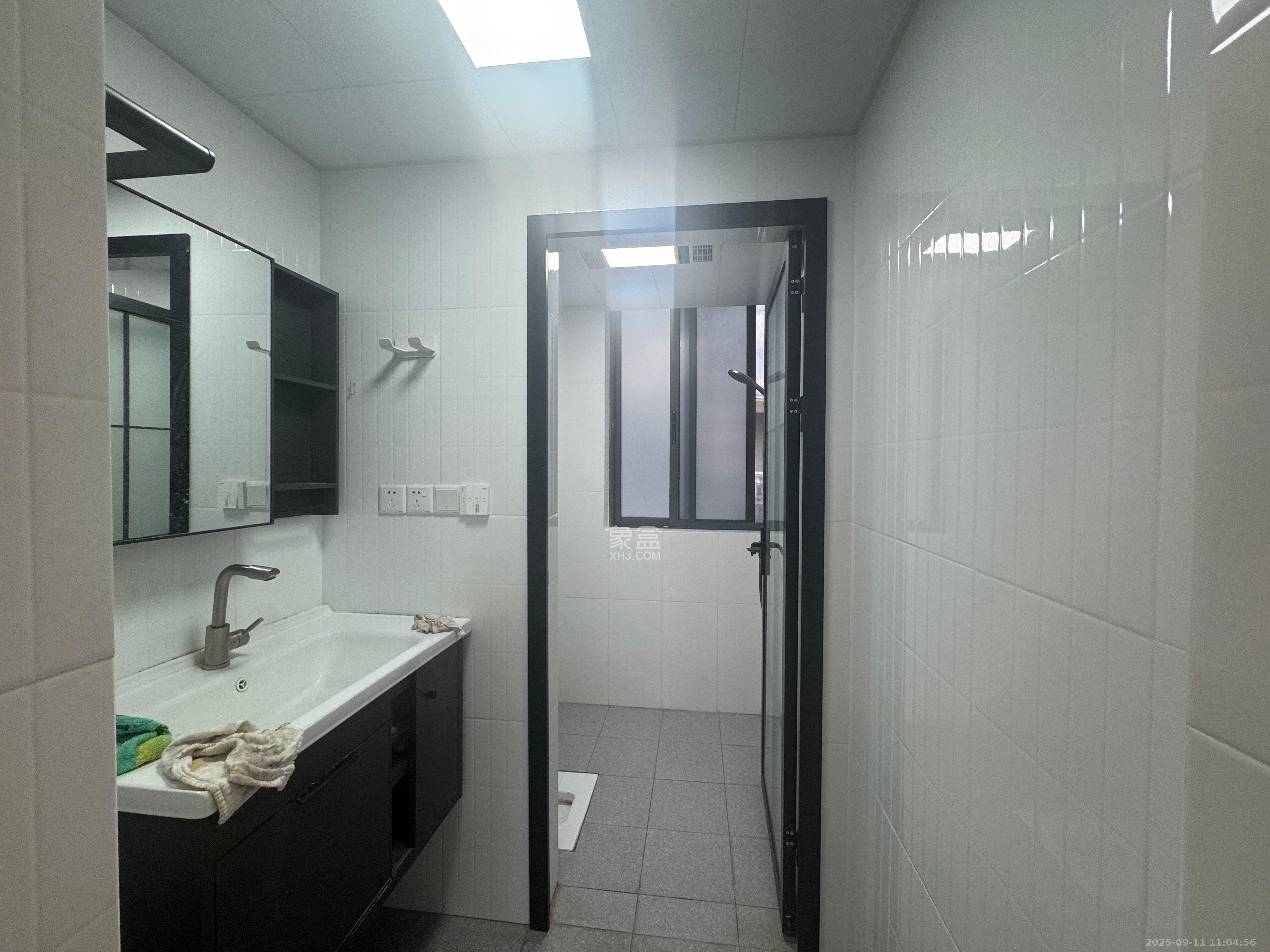 通用时代国际社区  3室2厅2卫    3300.0元/月室内图