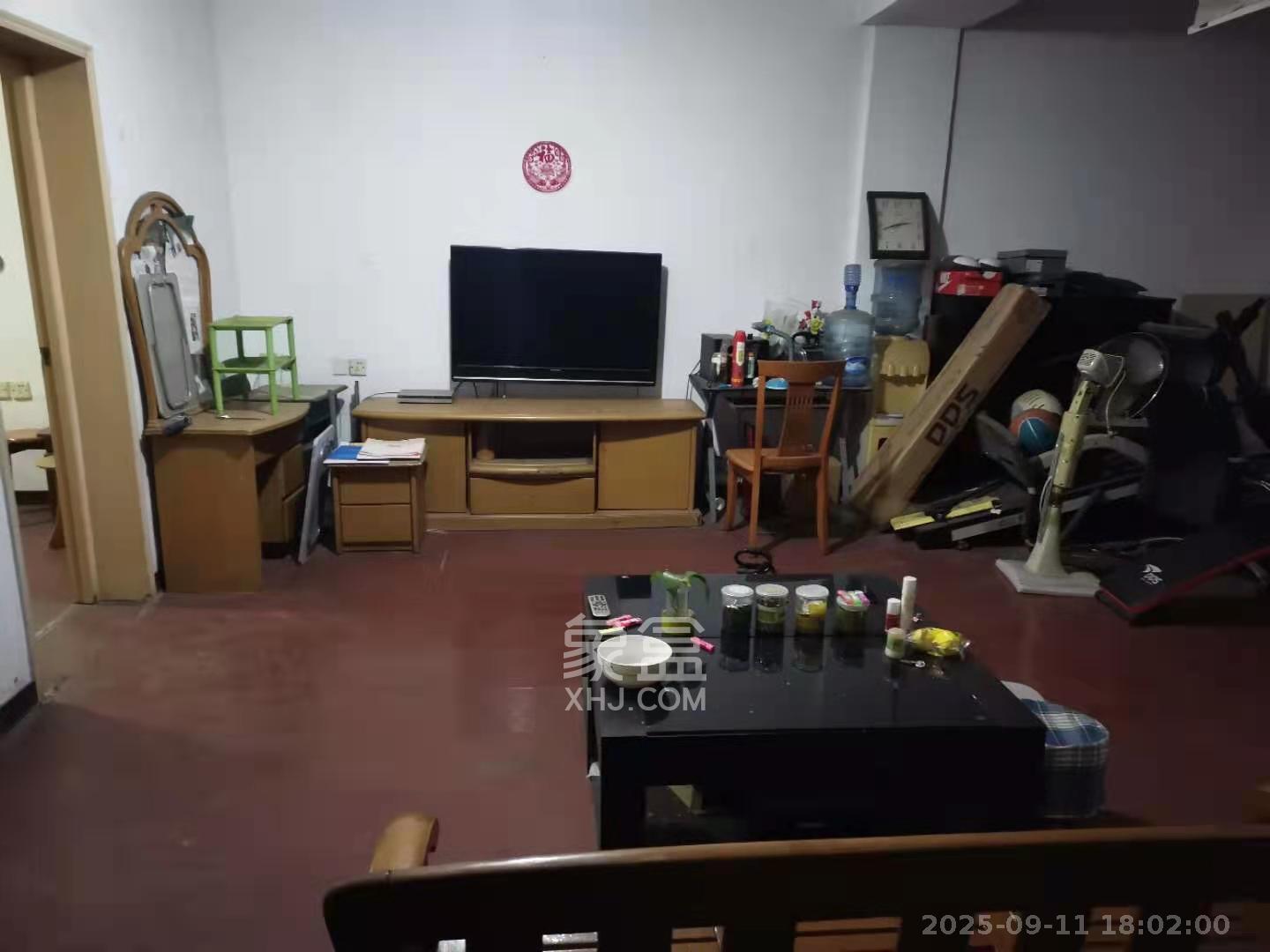 长沙理工大学东院西院  3室2厅1卫    2200.0元/月