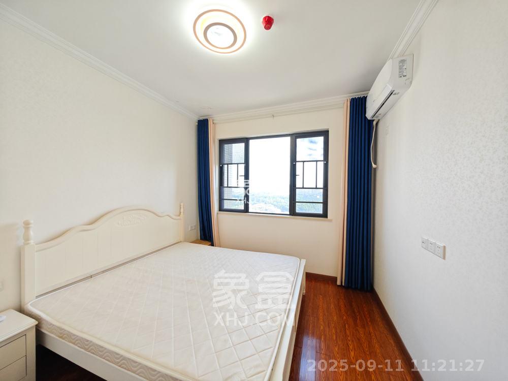 长房半岛蓝湾(观山月) 3室2厅1卫 2350.0元/月 长房半岛蓝湾(观山月) 3室2厅1卫 2350.0元/月室内图