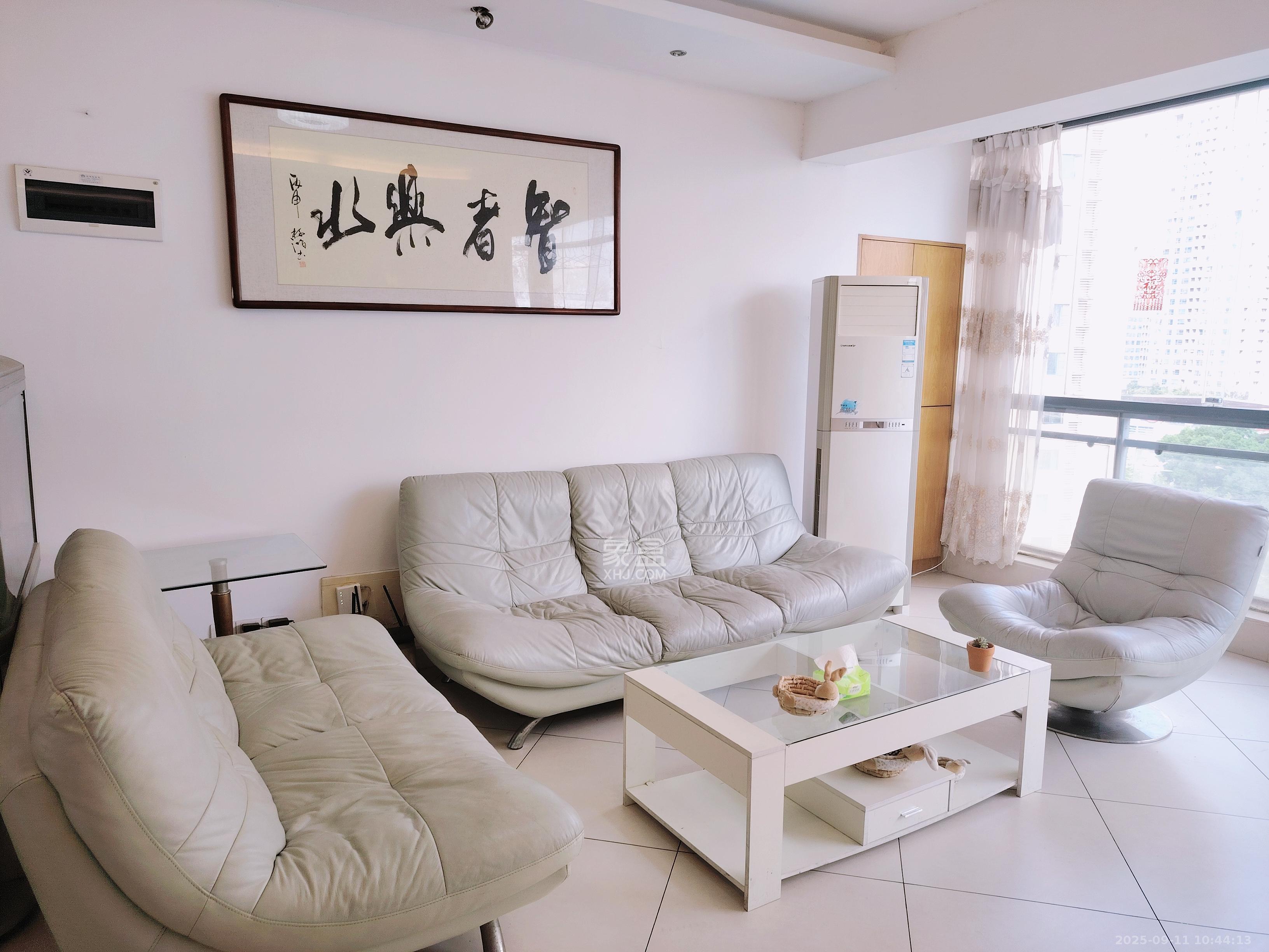 湘江北尚  3室2厅2卫    3400.0元/月 湘江北尚  3室2厅2卫    3400.0元/月室内图