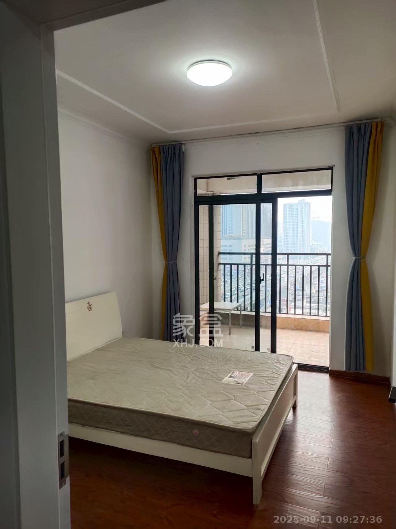 百纳广场(百纳公寓) 2室2厅1卫 2500.0元/月 百纳广场(百纳公寓) 2室2厅1卫 2500.0元/月室内图