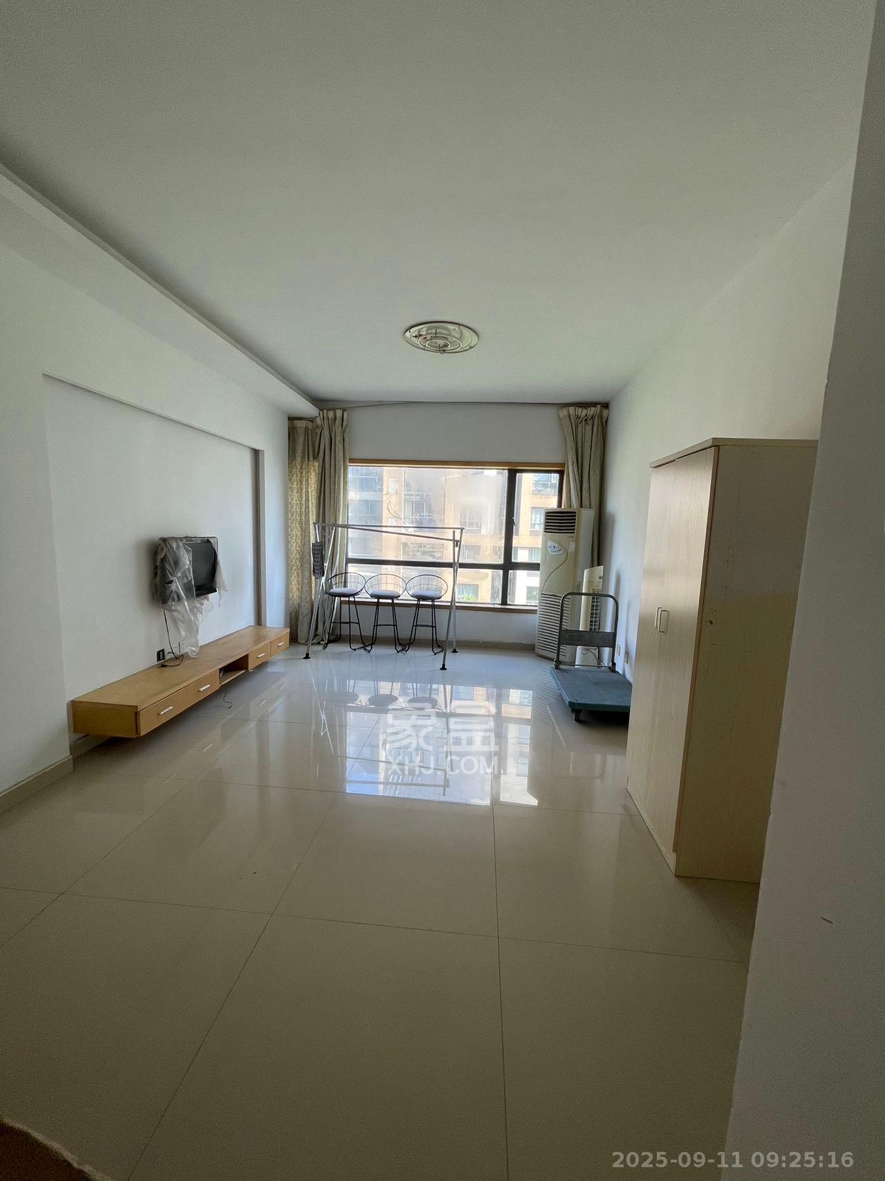 中信文化广场(中信新城二期)  3室2厅1卫    1700.0元/月 中信文化广场(中信新城二期)  3室2厅1卫    1700.0元/月