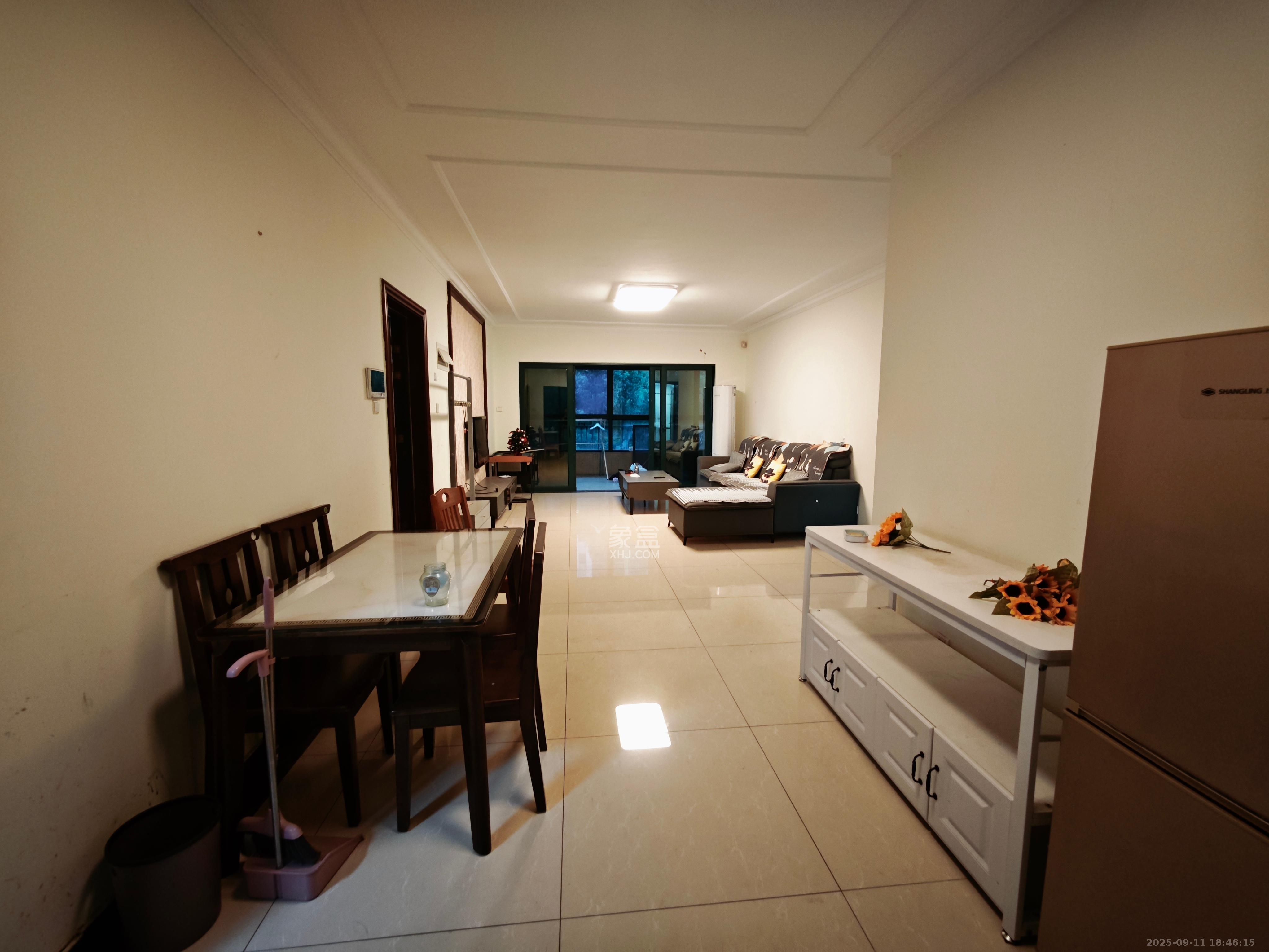 恒大华府  4室2厅1卫    3600.0元/月 恒大华府  4室2厅1卫    3600.0元/月