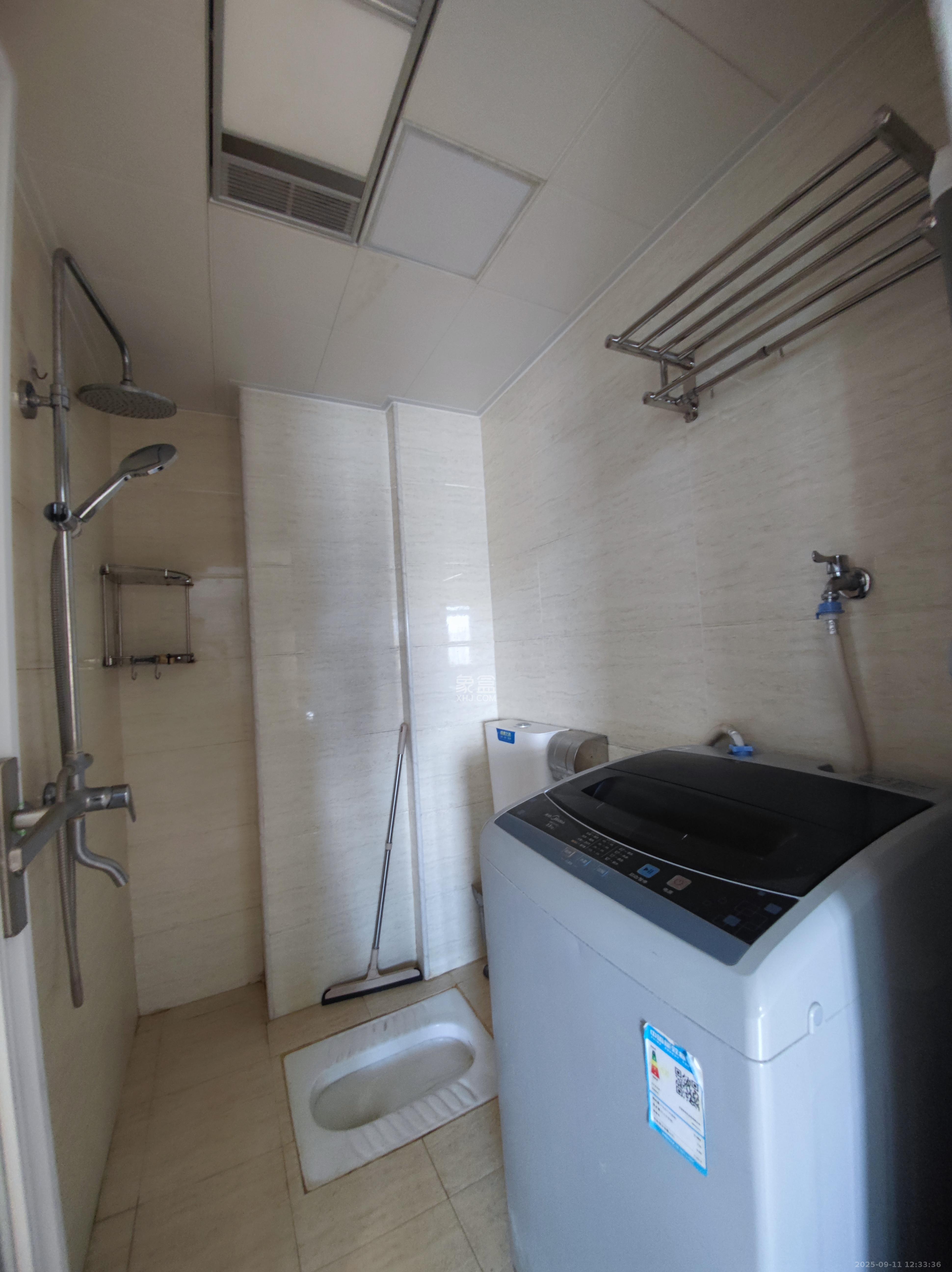 欧亚达国际广场  2室1厅1卫    2200.0元/月室内图