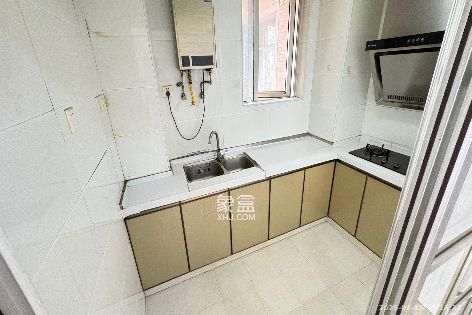 凯通国际城（凯通朝庭）  2室1厅1卫    2200.0元/月室内图