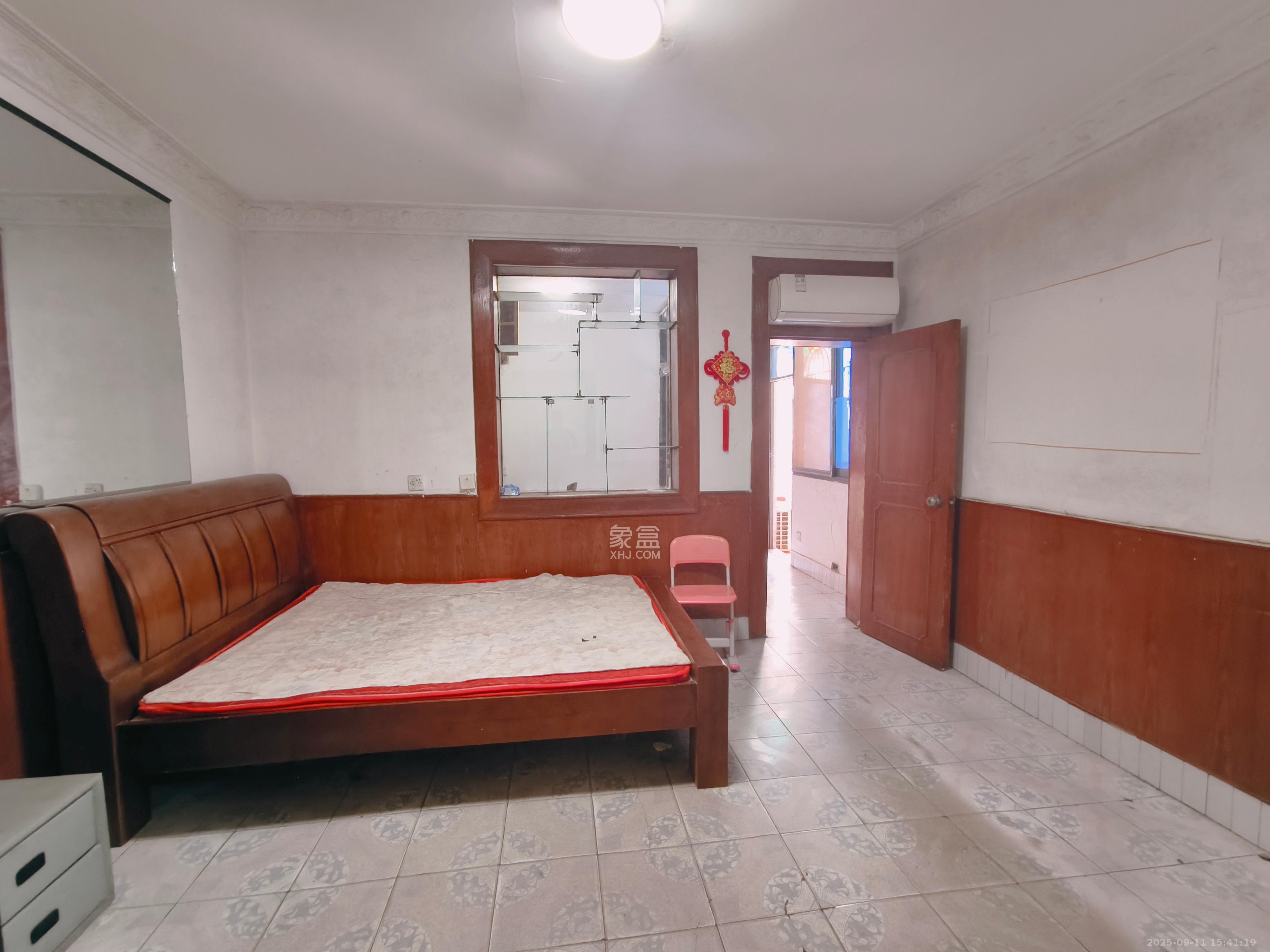 向韶村  3室2厅1卫    1300.0元/月 向韶村  3室2厅1卫    1300.0元/月室内图