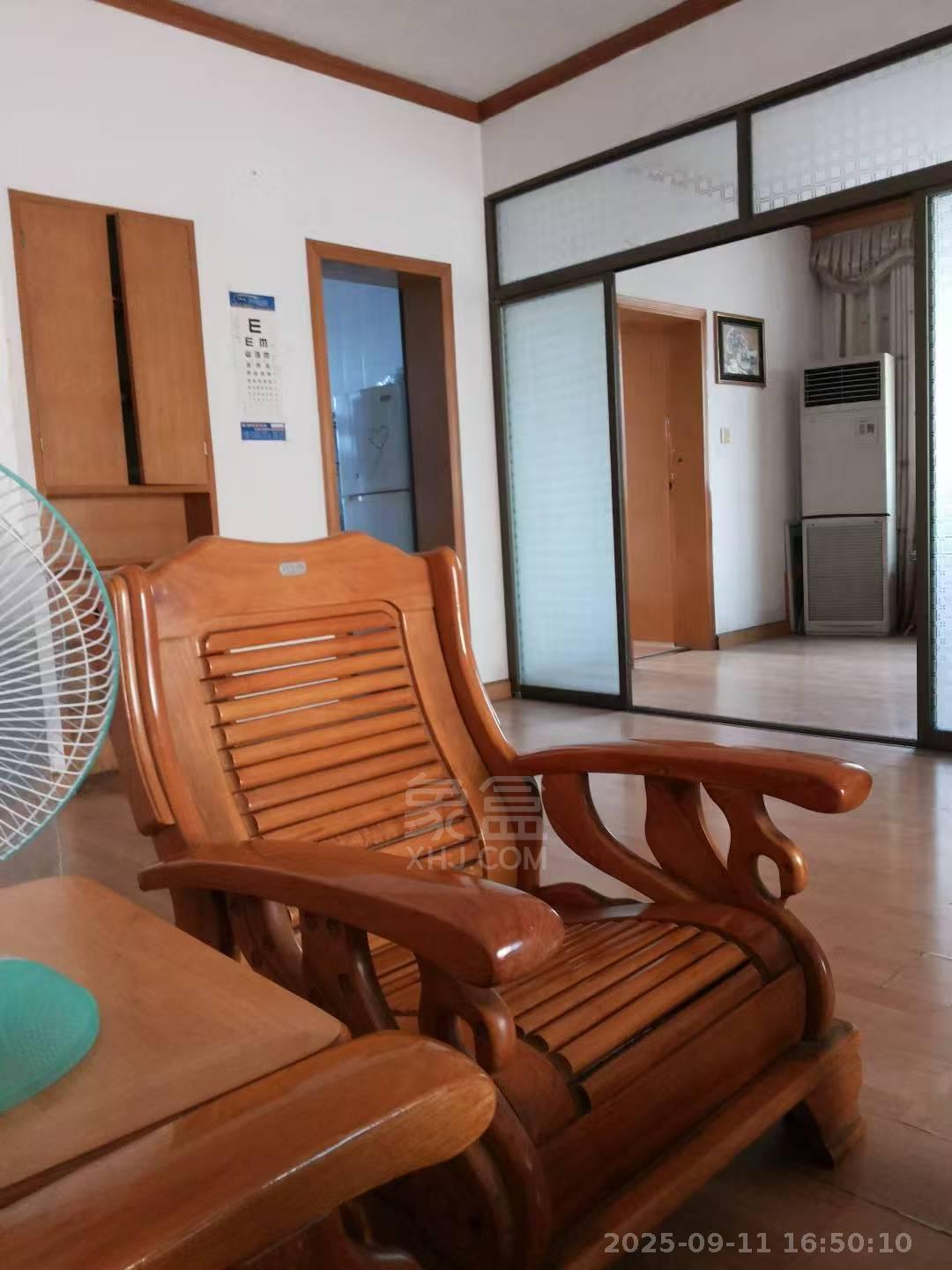 何家坳 2室1厅1卫 800.0元/月 何家坳 2室1厅1卫 800.0元/月室内图