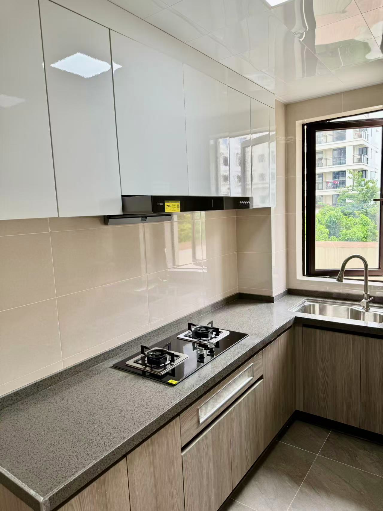 雅居乐江东紫航一号 3室2厅2卫 1500.0元/月 雅居乐江东紫航一号 3室2厅2卫 1500.0元/月室内图