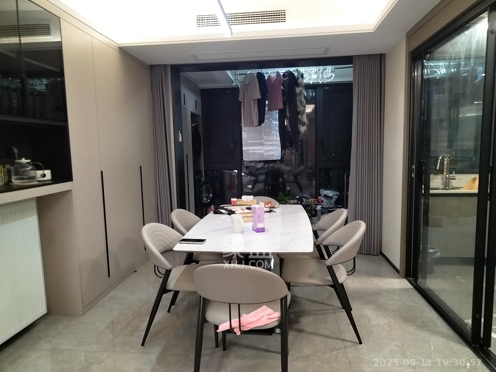 长房星城天地 4室2厅2卫 7500.0元/月 长房星城天地 4室2厅2卫 7500.0元/月室内图