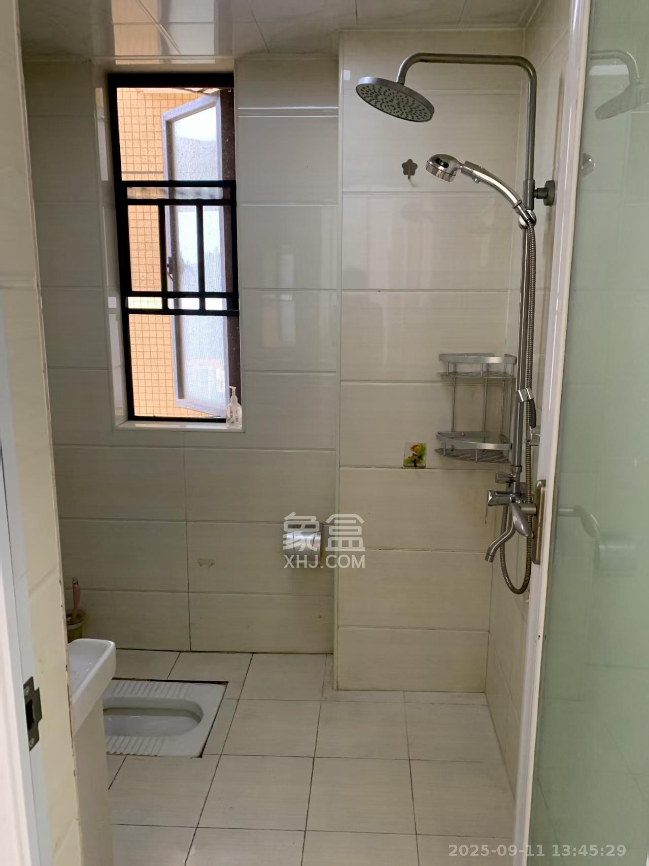 叠彩兰亭  2室2厅1卫    2200.0元/月室内图