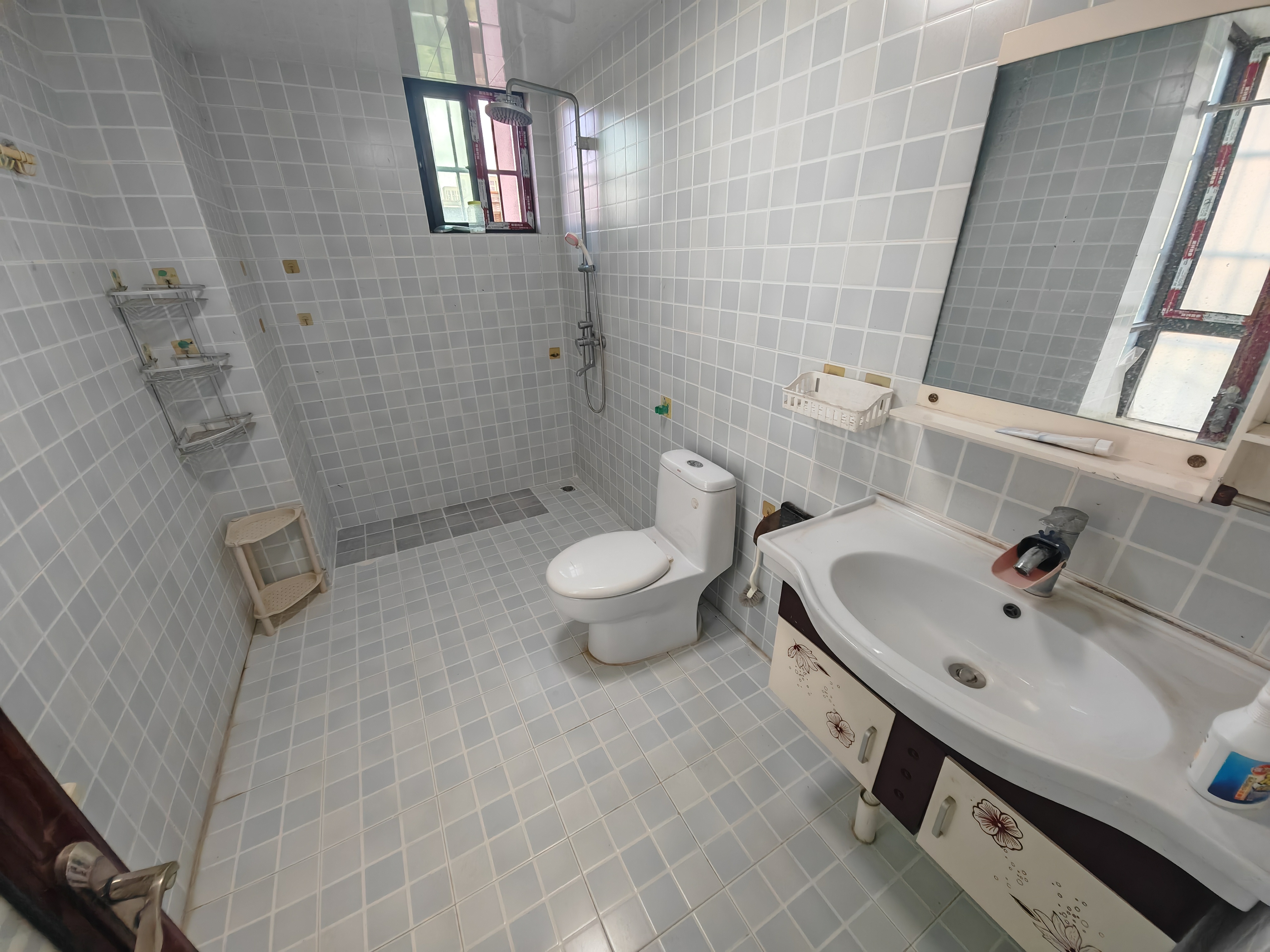 惠丰.碧水江畔 3室2厅2卫 2300.0元/月 惠丰.碧水江畔 3室2厅2卫 2300.0元/月室内图