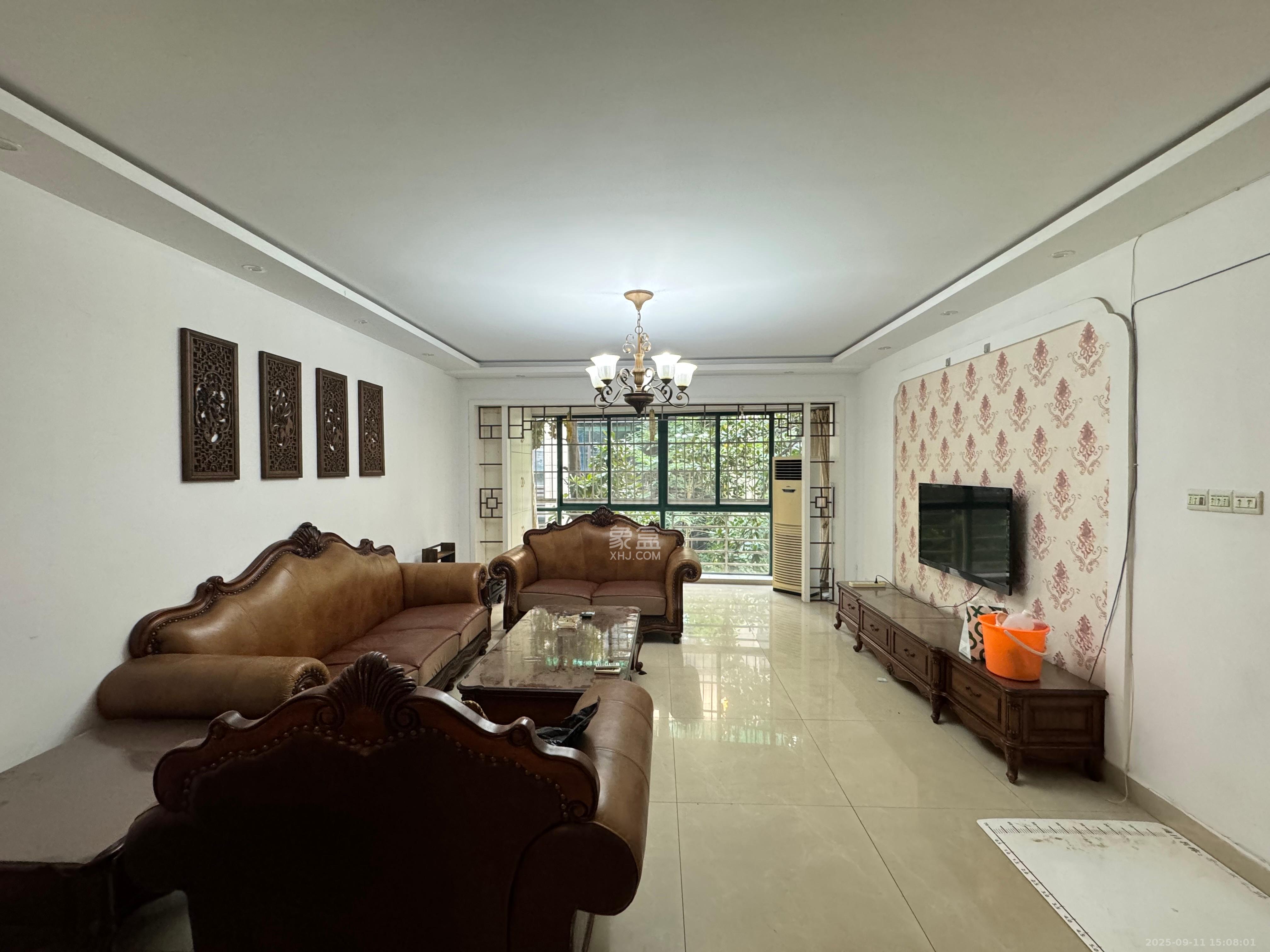 四季阳光花城 4室2厅2卫 4500.0元/月 四季阳光花城 4室2厅2卫 4500.0元/月室内图