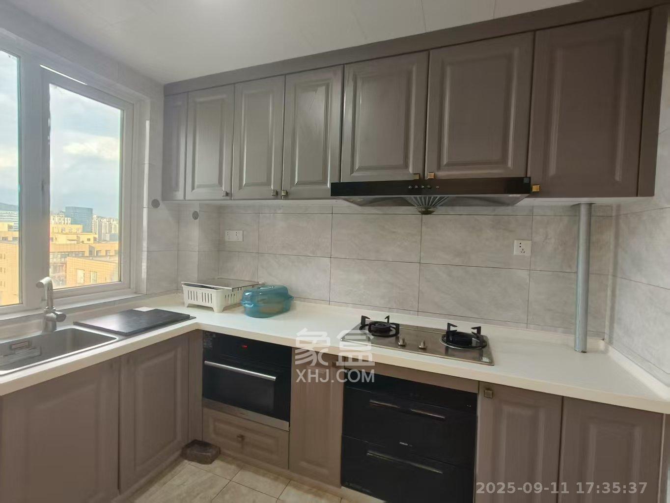 金地中交麓谷香颂(金地中交雅苑) 3室2厅2卫 2800.0元/月 金地中交麓谷香颂(金地中交雅苑) 3室2厅2卫 2800.0元/月室内图