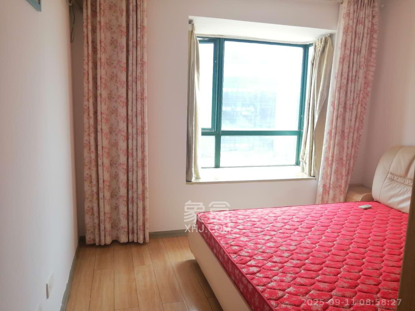 华天苑  3室2厅1卫    2600.0元/月室内图