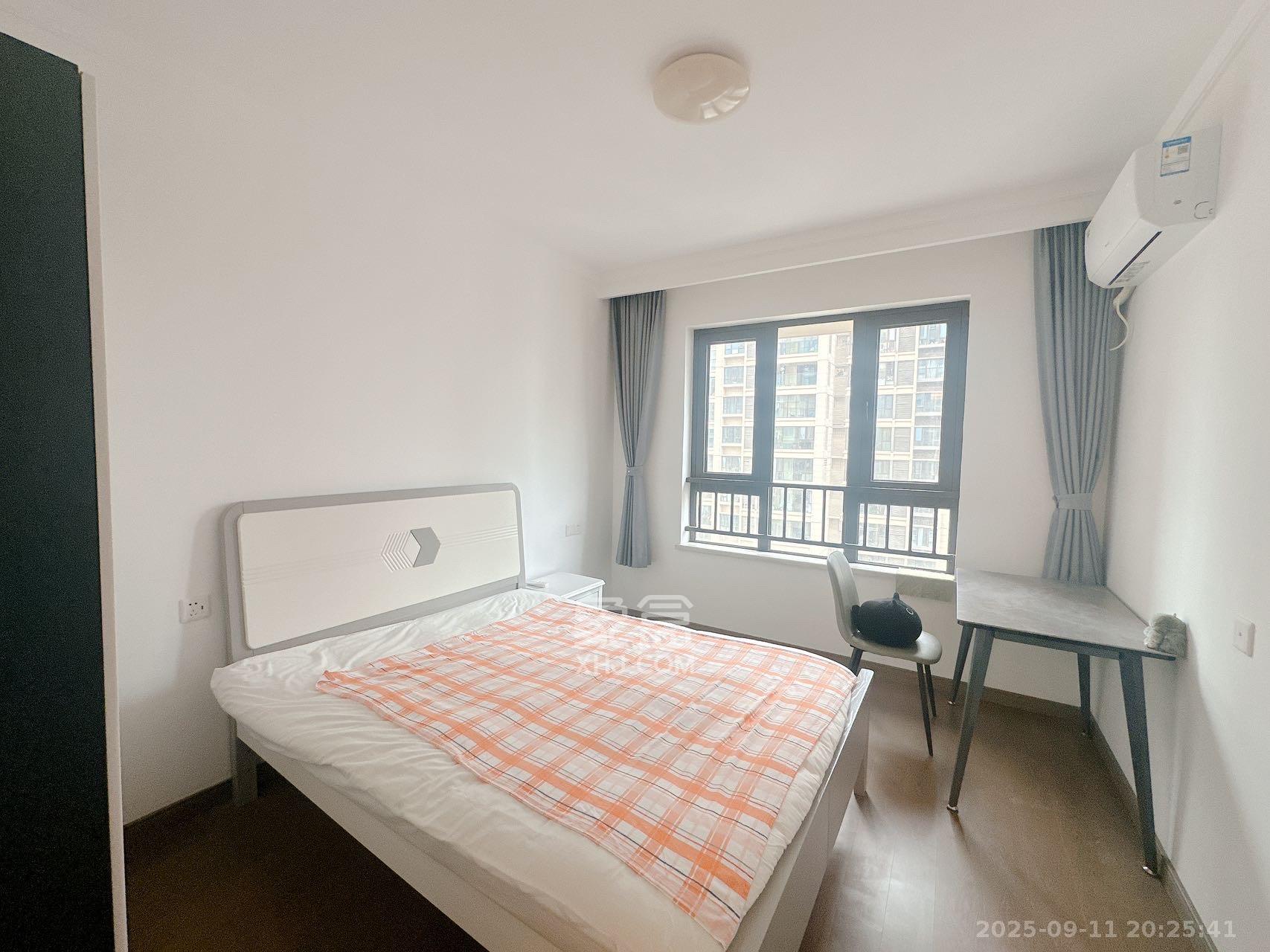 龙湖铂金中心(龙湖春江郦城) 3室2厅2卫 4500.0元/月 龙湖铂金中心(龙湖春江郦城) 3室2厅2卫 4500.0元/月室内图