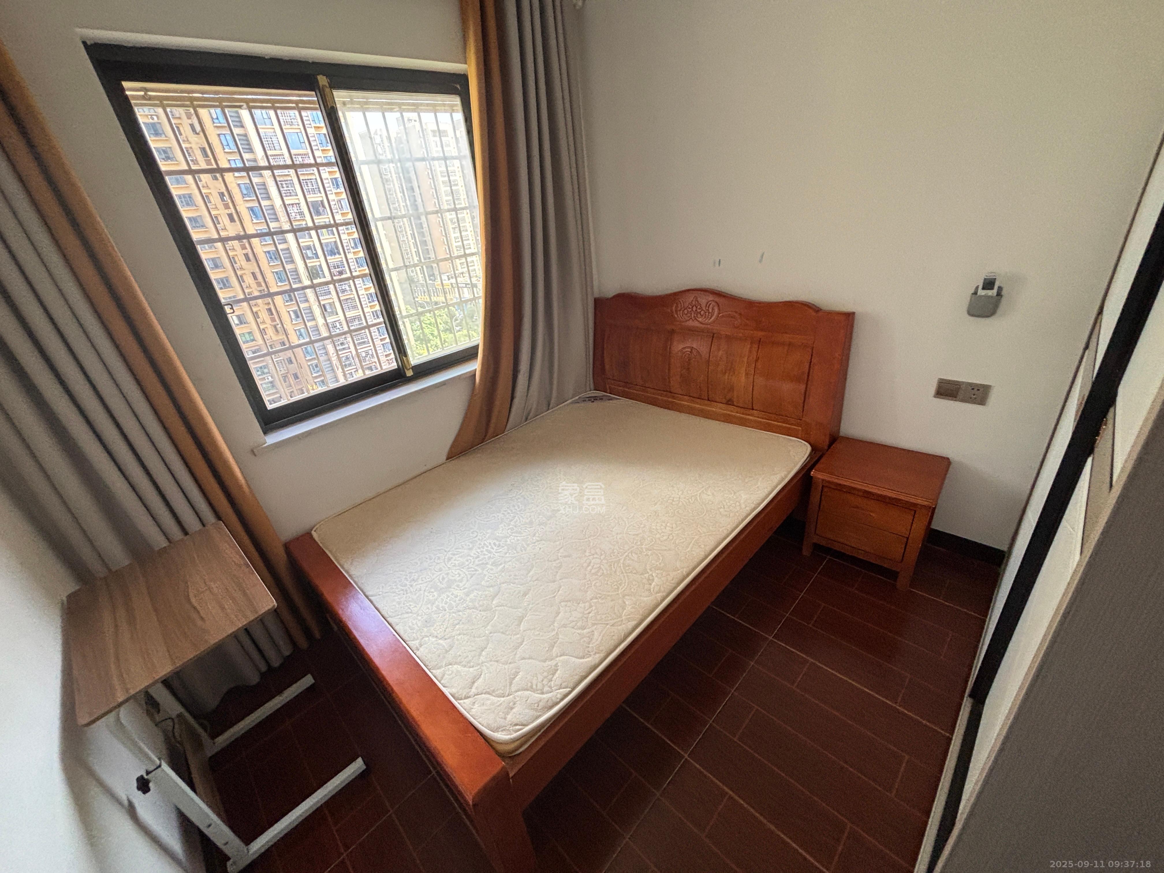 金南家园三期  3室2厅1卫    2400.0元/月室内图