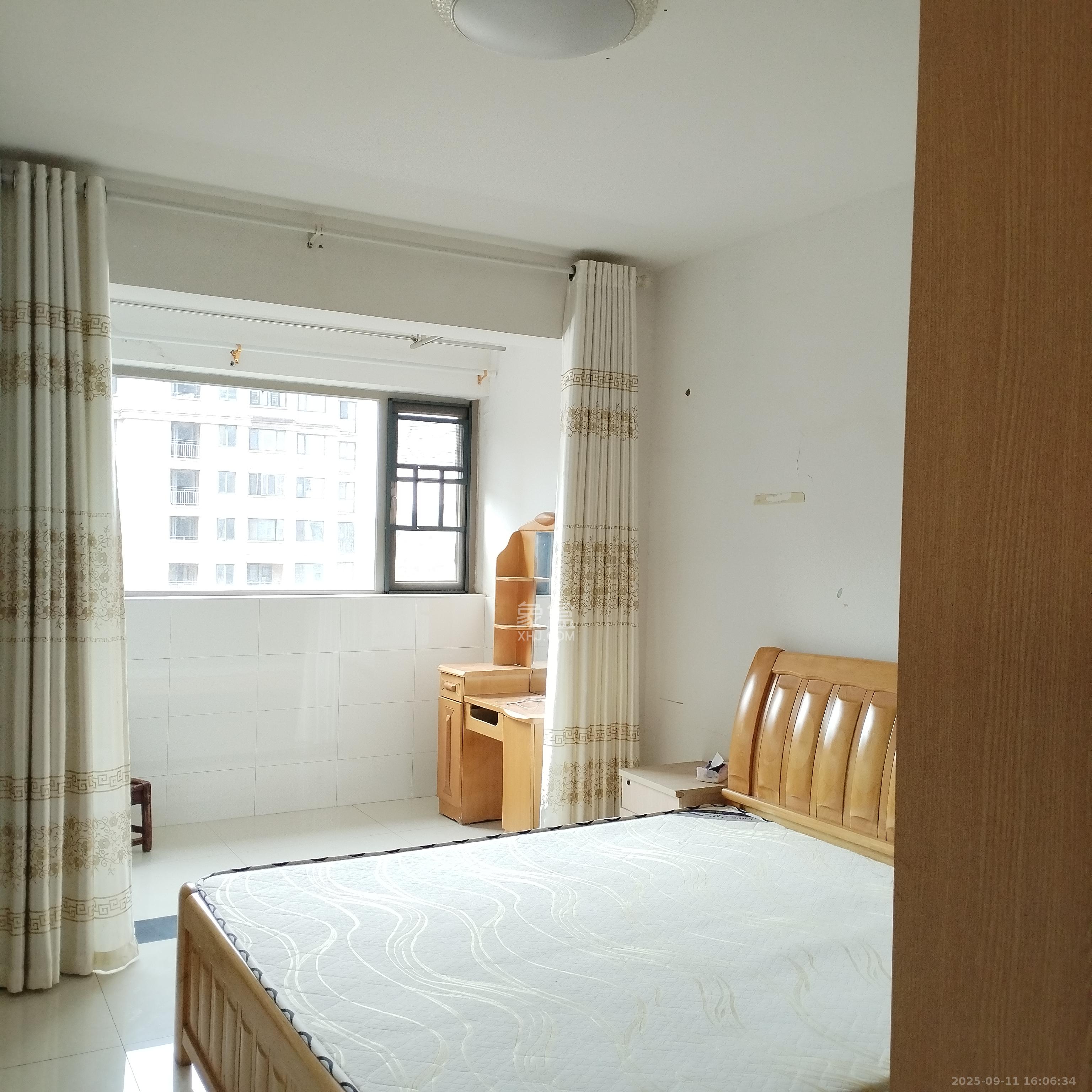 怡海星城  2室2厅1卫    1500.0元/月室内图