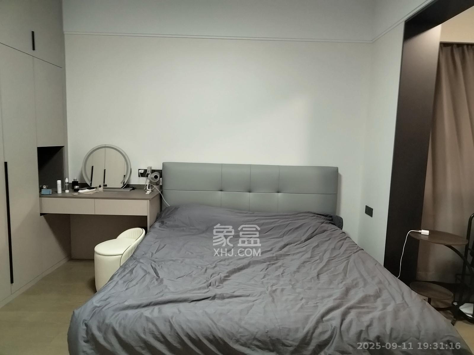 长房星城天地  4室2厅2卫    7500.0元/月室内图