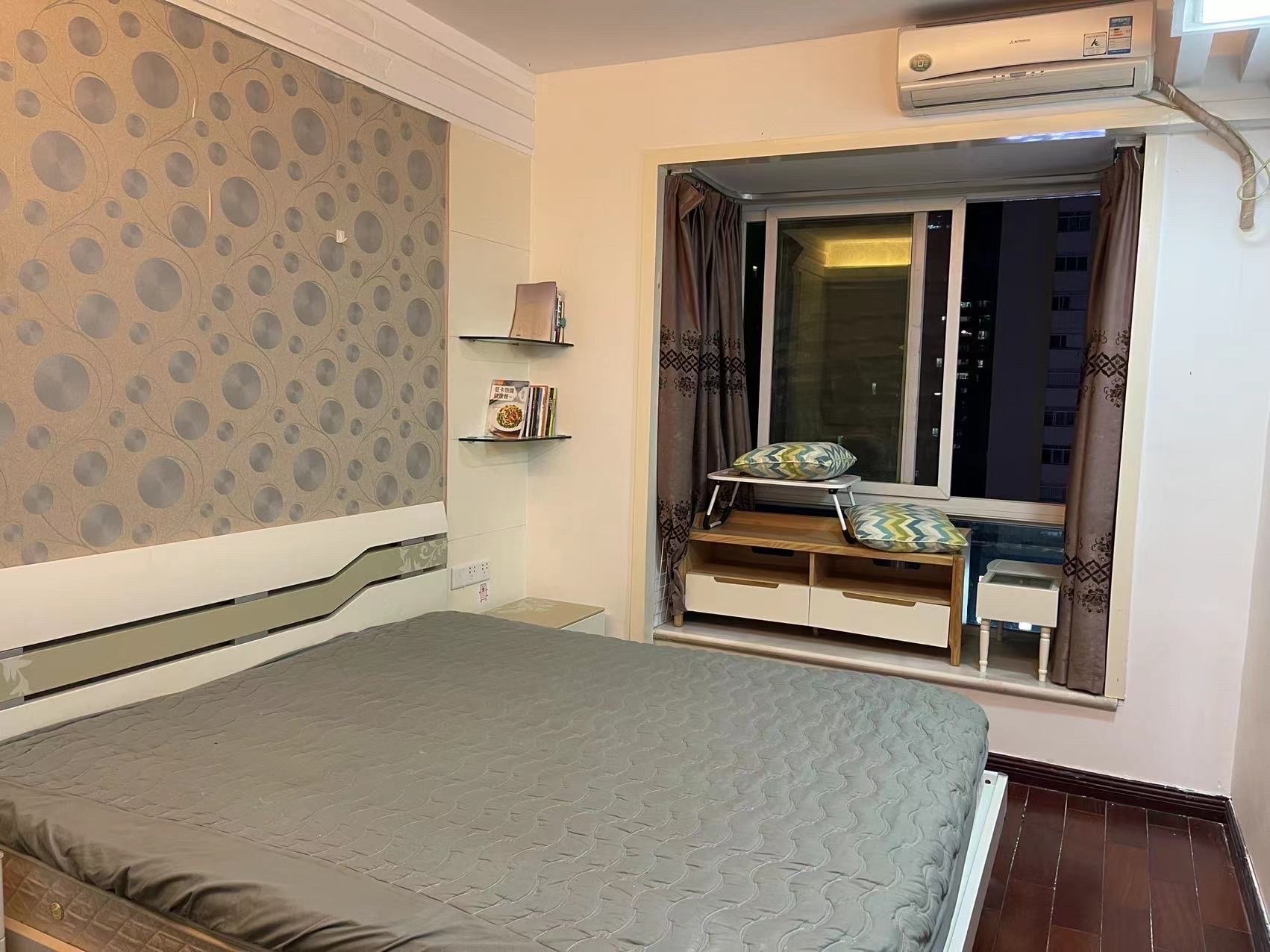 华宝雅苑 1室2厅1卫 2600.0元/月 华宝雅苑 1室2厅1卫 2600.0元/月室内图