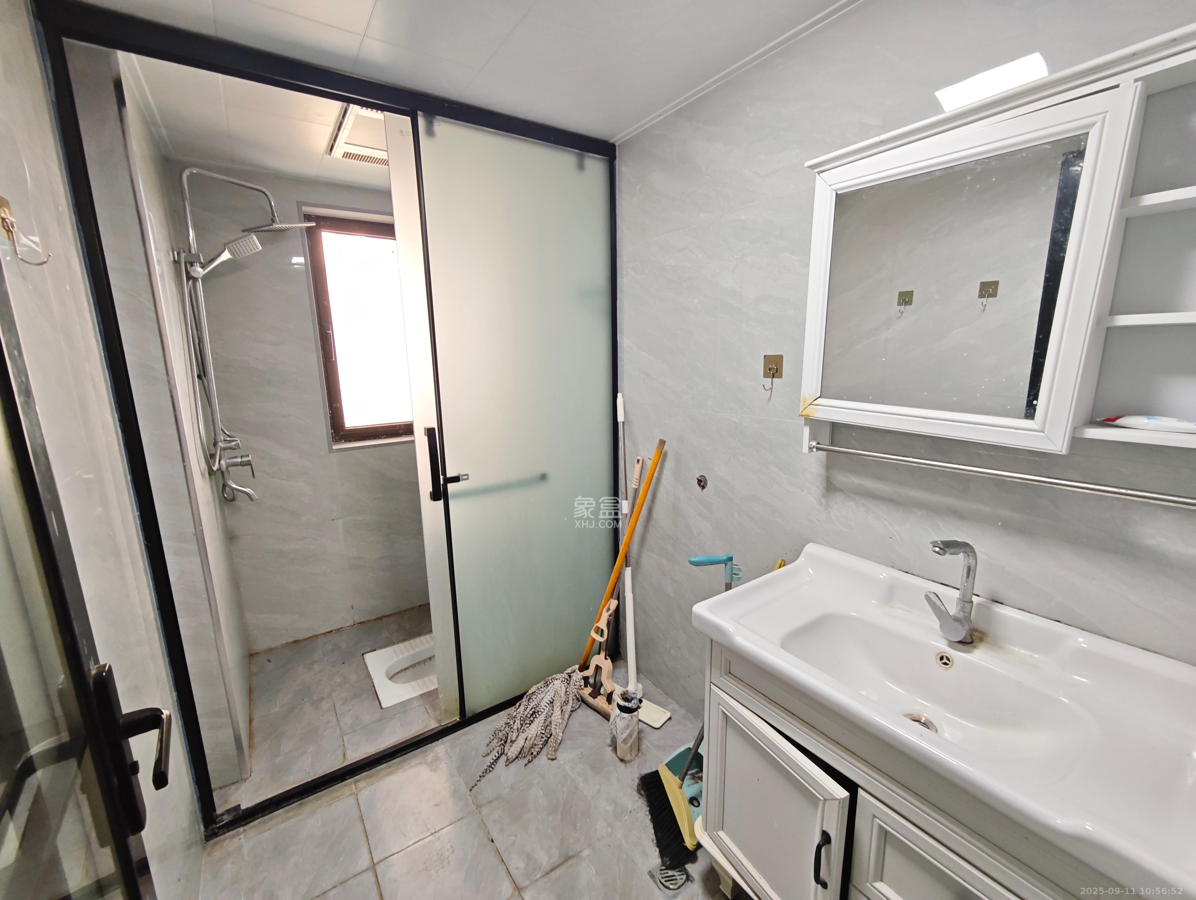 美的翰城 3室2厅2卫 1900.0元/月 美的翰城 3室2厅2卫 1900.0元/月室内图