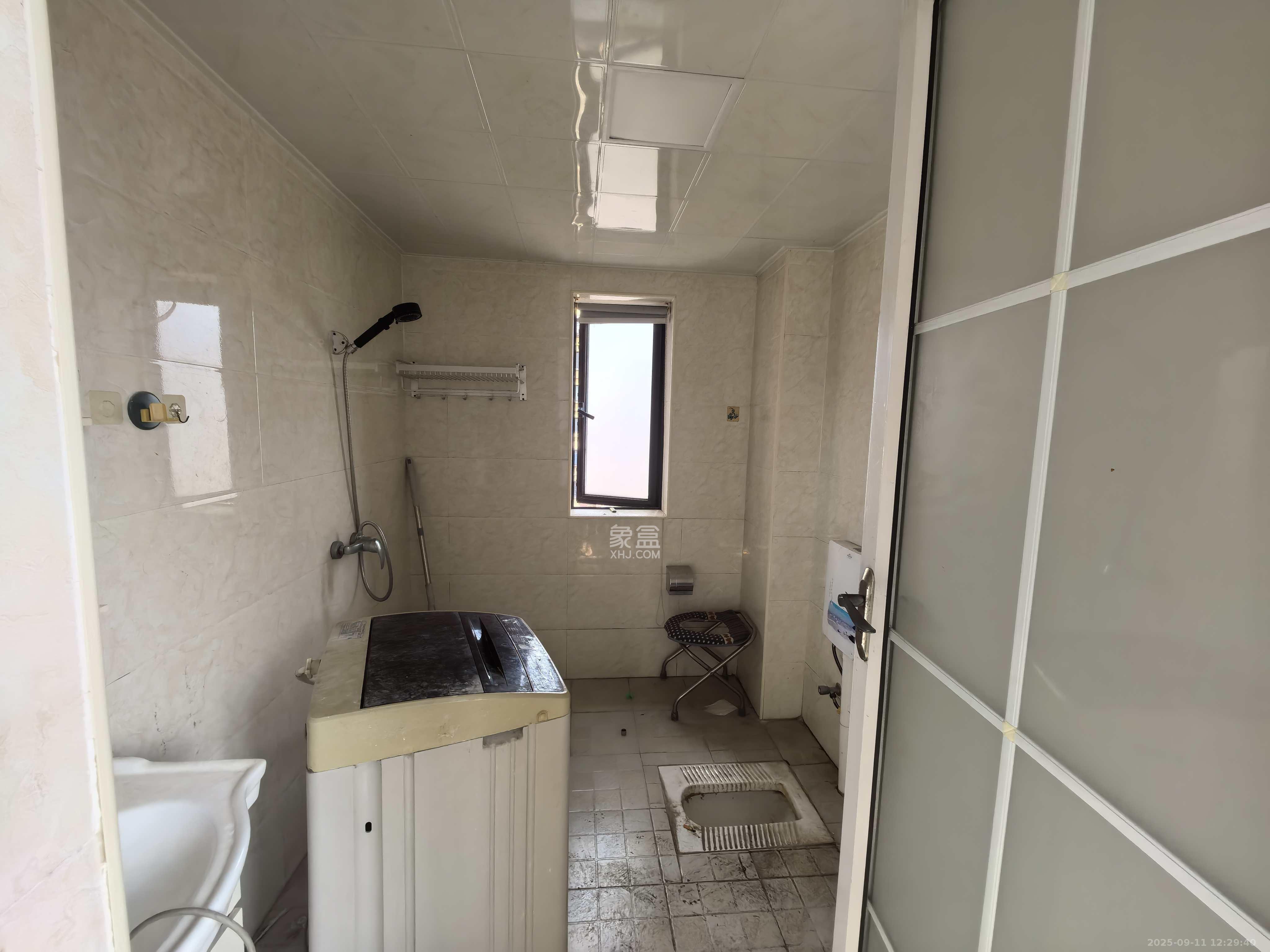 新城国际花都 3室2厅2卫 1600.0元/月 新城国际花都 3室2厅2卫 1600.0元/月室内图