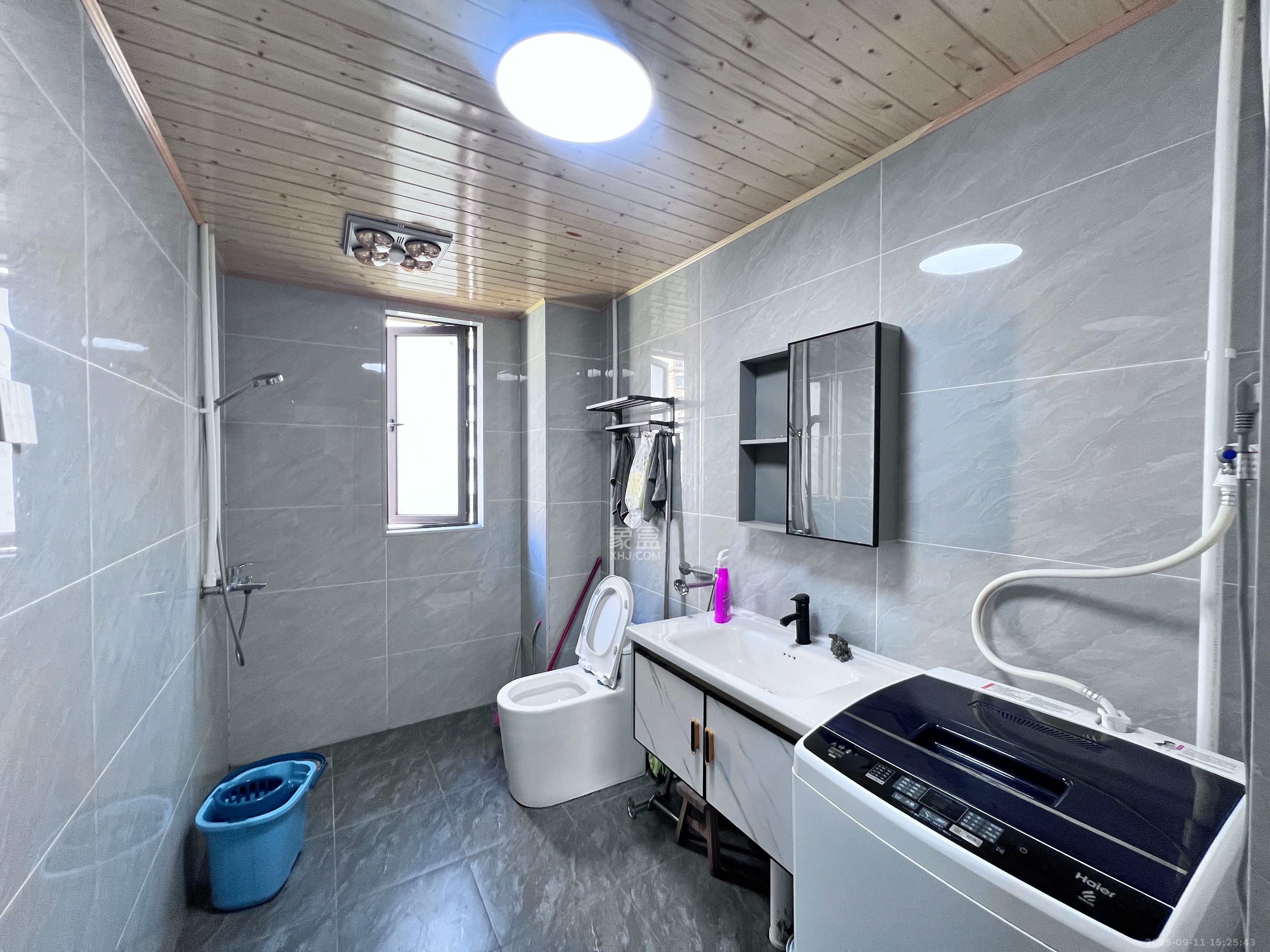 中梁星都荟  4室2厅2卫    2300.0元/月室内图