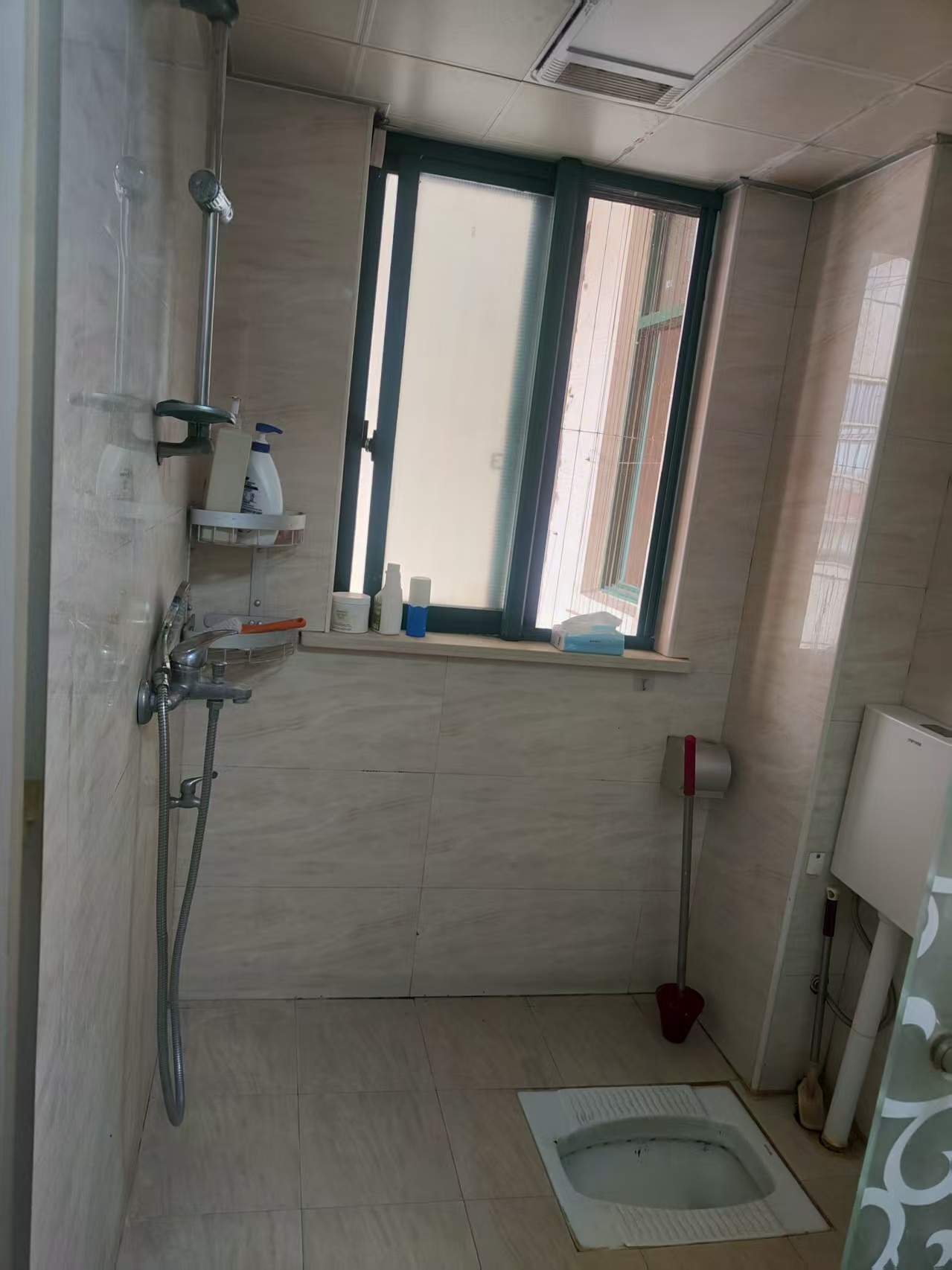 品阁 3室2厅1卫 2500.0元/月 品阁 3室2厅1卫 2500.0元/月室内图