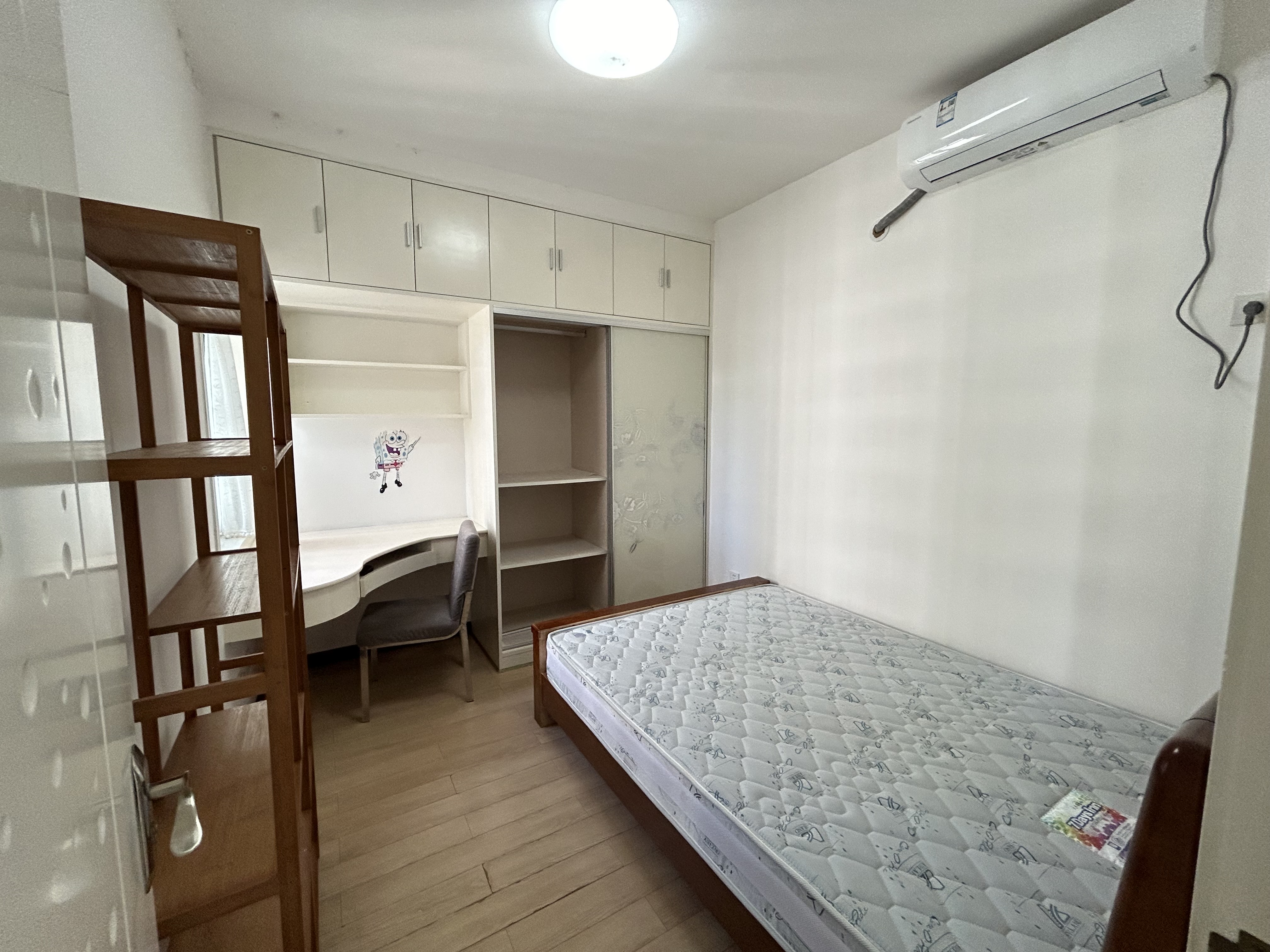 逸臣桃源 2室2厅1卫 1300.0元/月 逸臣桃源 2室2厅1卫 1300.0元/月室内图