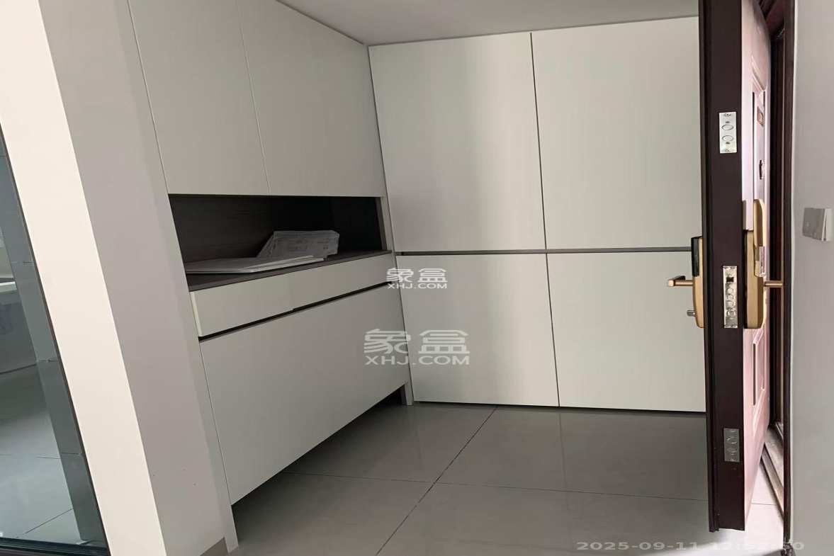 远洋红星天铂一期 4室2厅2卫 2900.0元/月 远洋红星天铂一期 4室2厅2卫 2900.0元/月室内图