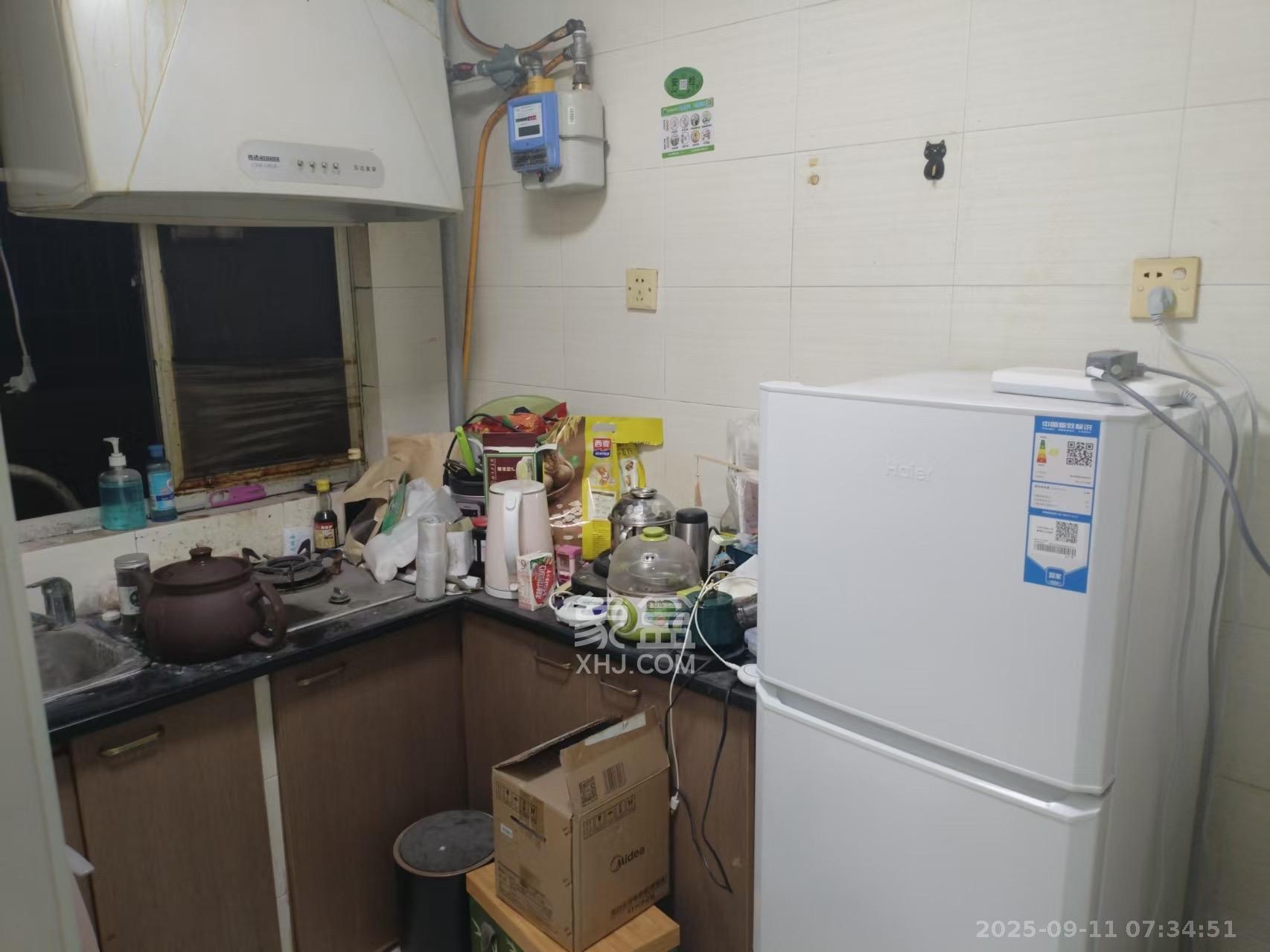 东方新世界  1室1厅1卫   1300.00元/月室内图