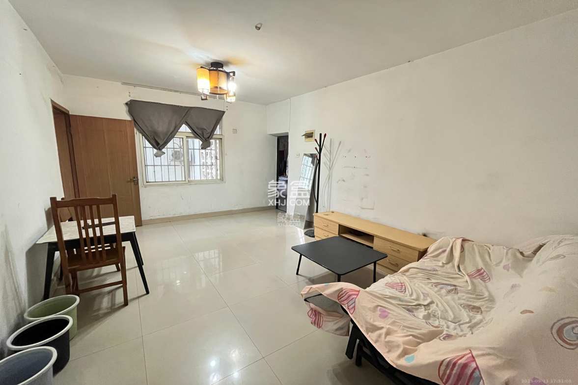 市直属机关宿舍 2室1厅1卫 1200.00元/月 市直属机关宿舍 2室1厅1卫 1200.00元/月室内图