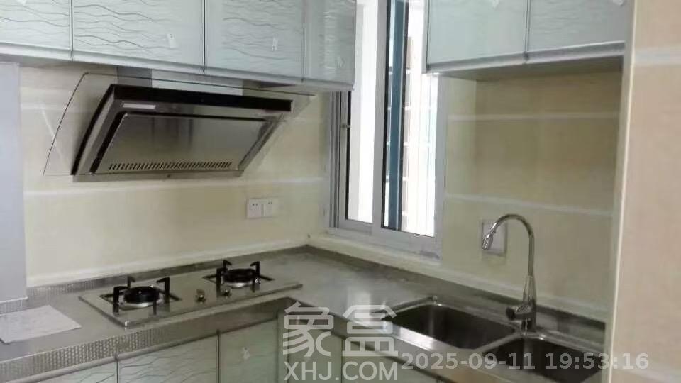 福嘉园 3室2厅2卫 2700.0元/月 福嘉园 3室2厅2卫 2700.0元/月室内图