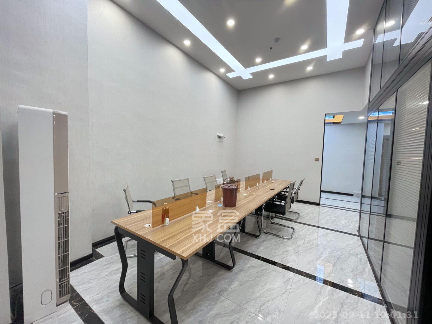 华润置地广场二期 2室1厅1卫 3500.0元/月 华润置地广场二期 2室1厅1卫 3500.0元/月室内图