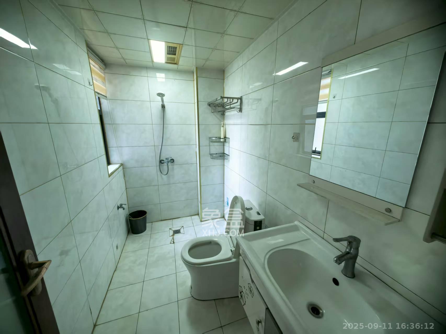 天鸿天府(天鸿中央大院) 4室2厅2卫 2800.0元/月 天鸿天府(天鸿中央大院) 4室2厅2卫 2800.0元/月室内图