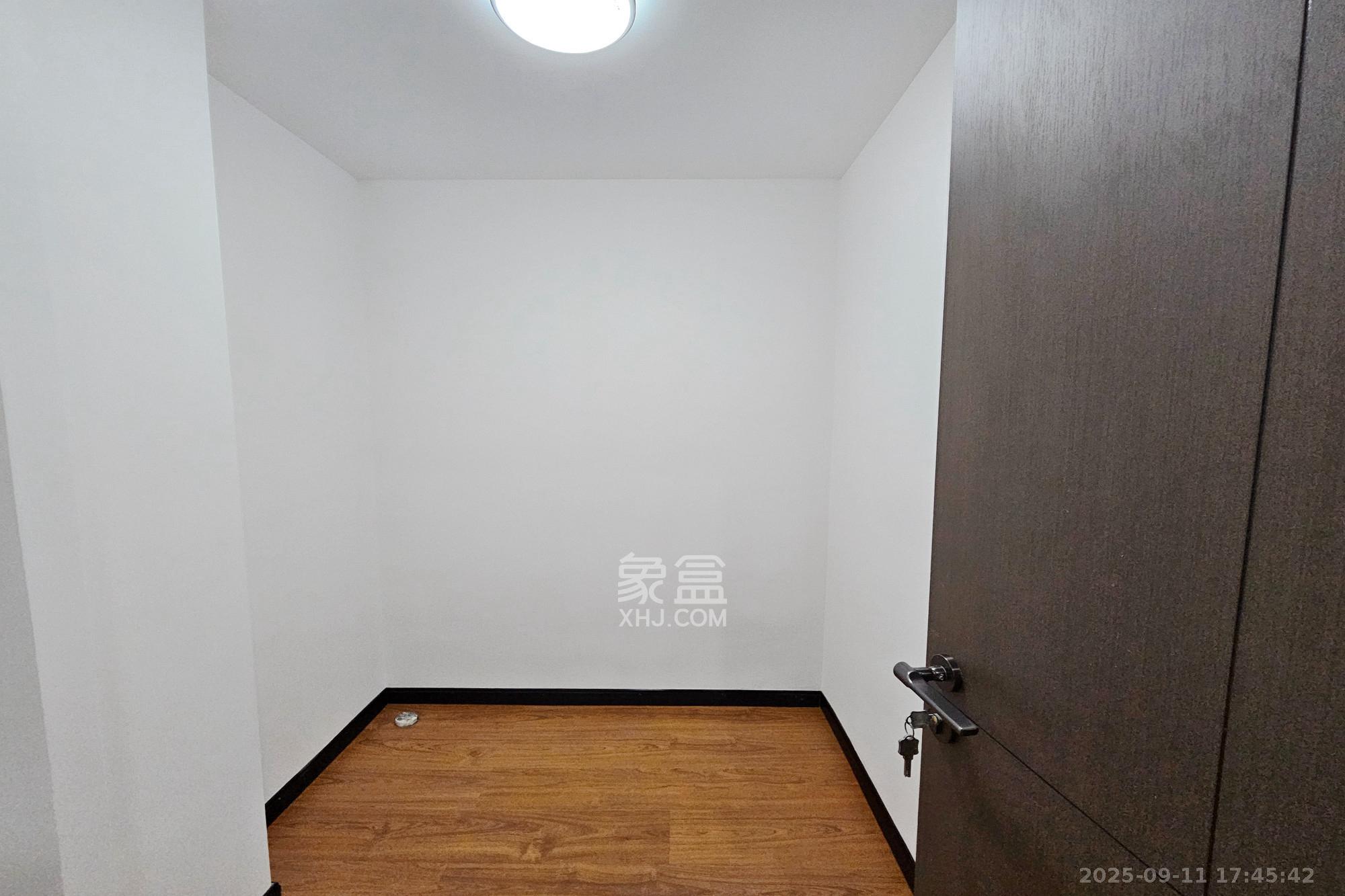 阳光城尚东湾凌云府 4室2厅1卫 185.0万 阳光城尚东湾凌云府 4室2厅1卫 185.0万其他