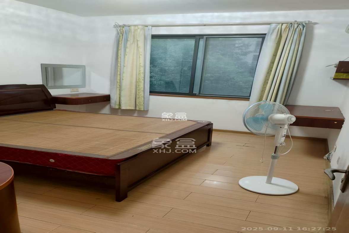 满庭芳小区 2室2厅1卫 950.0元/月 满庭芳小区 2室2厅1卫 950.0元/月室内图