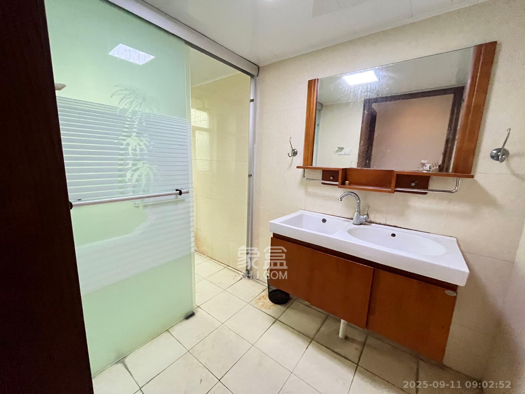 格林星城 3室2厅2卫 3600.0元/月 格林星城 3室2厅2卫 3600.0元/月室内图