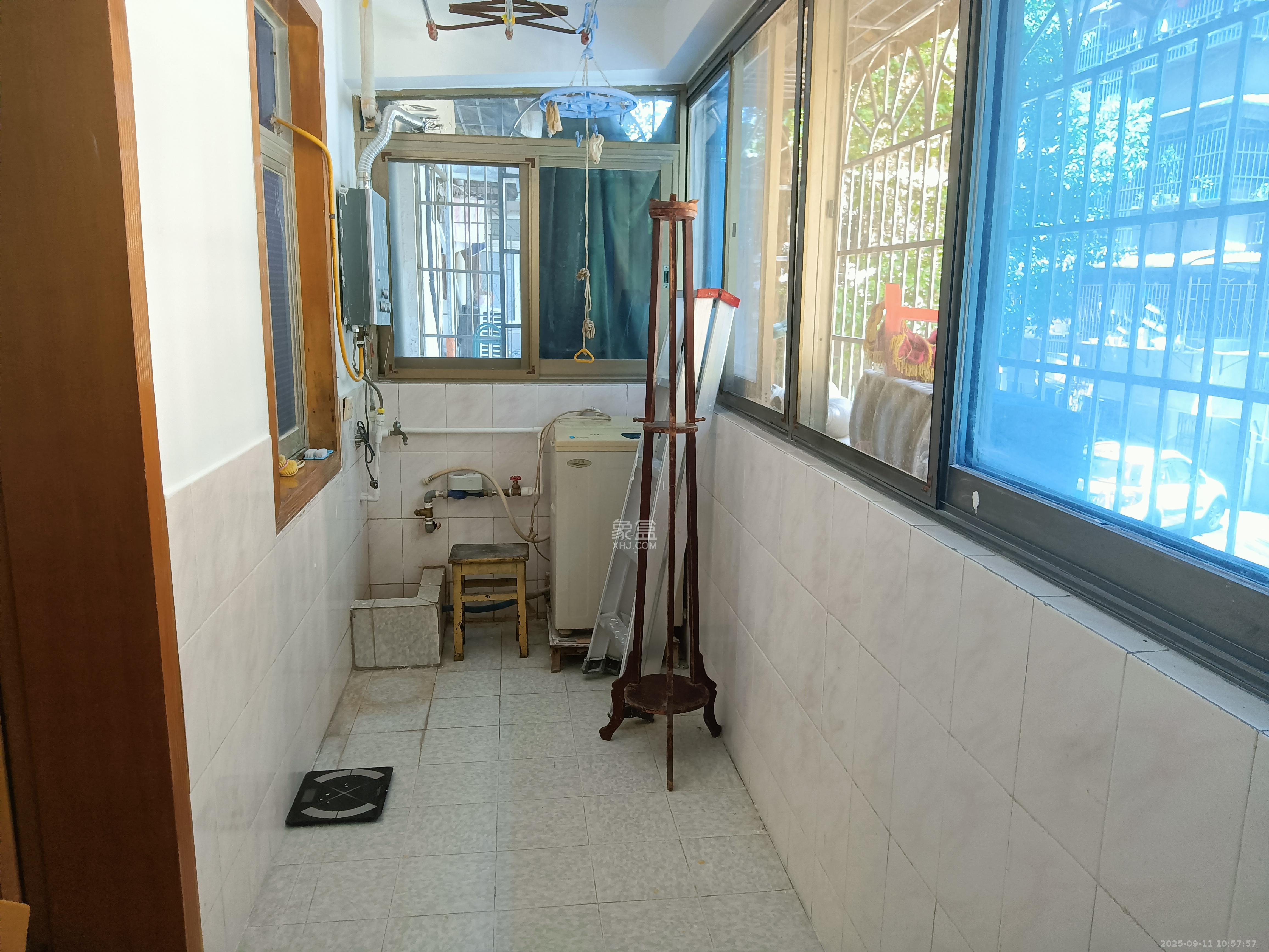 下民航宿舍 3室2厅1卫 1800.0元/月 下民航宿舍 3室2厅1卫 1800.0元/月室内图